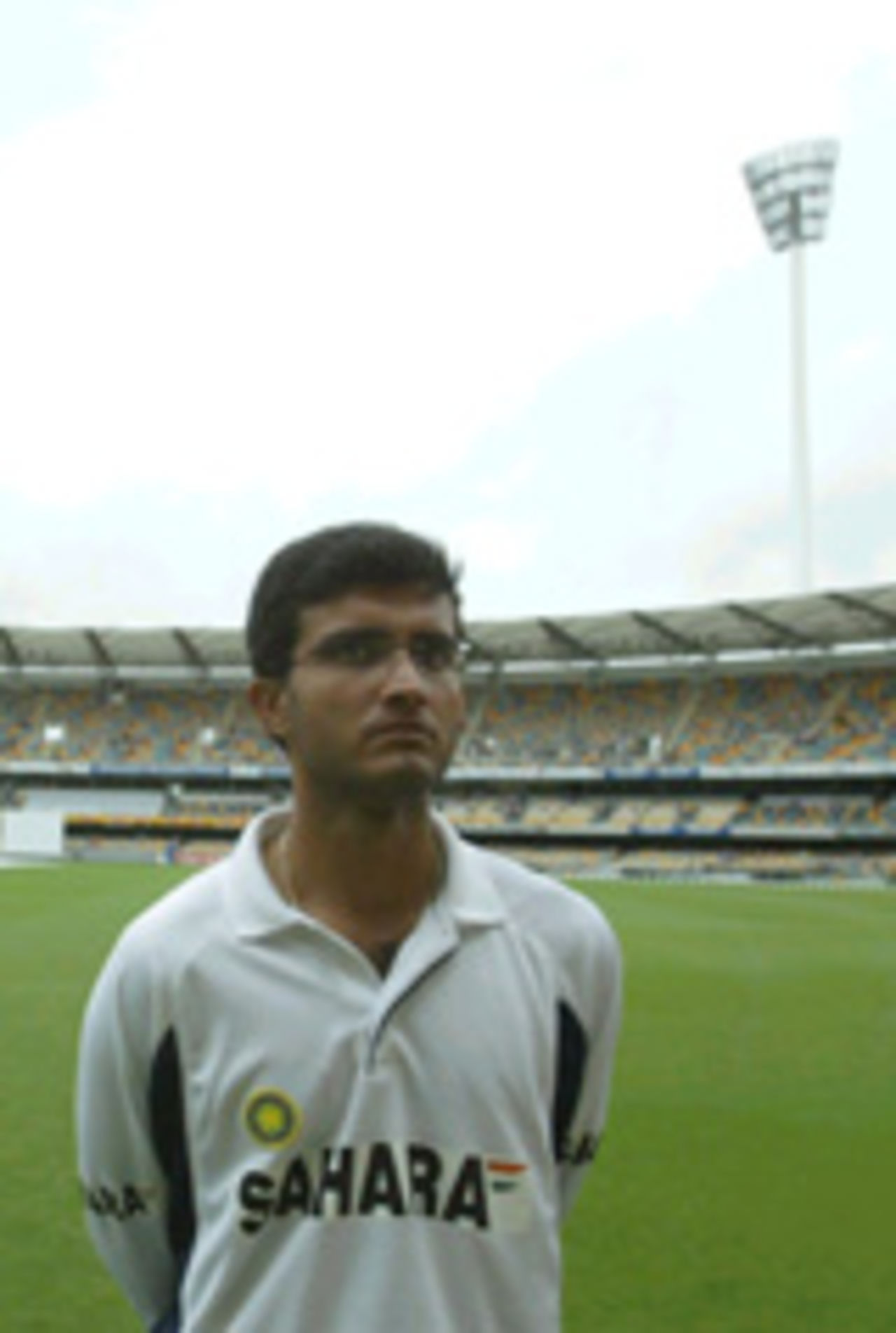 Sourav Ganguly contemplates the weather, Australia v India, 1st Test, Brisbane, 3rd day, December 6, 2003