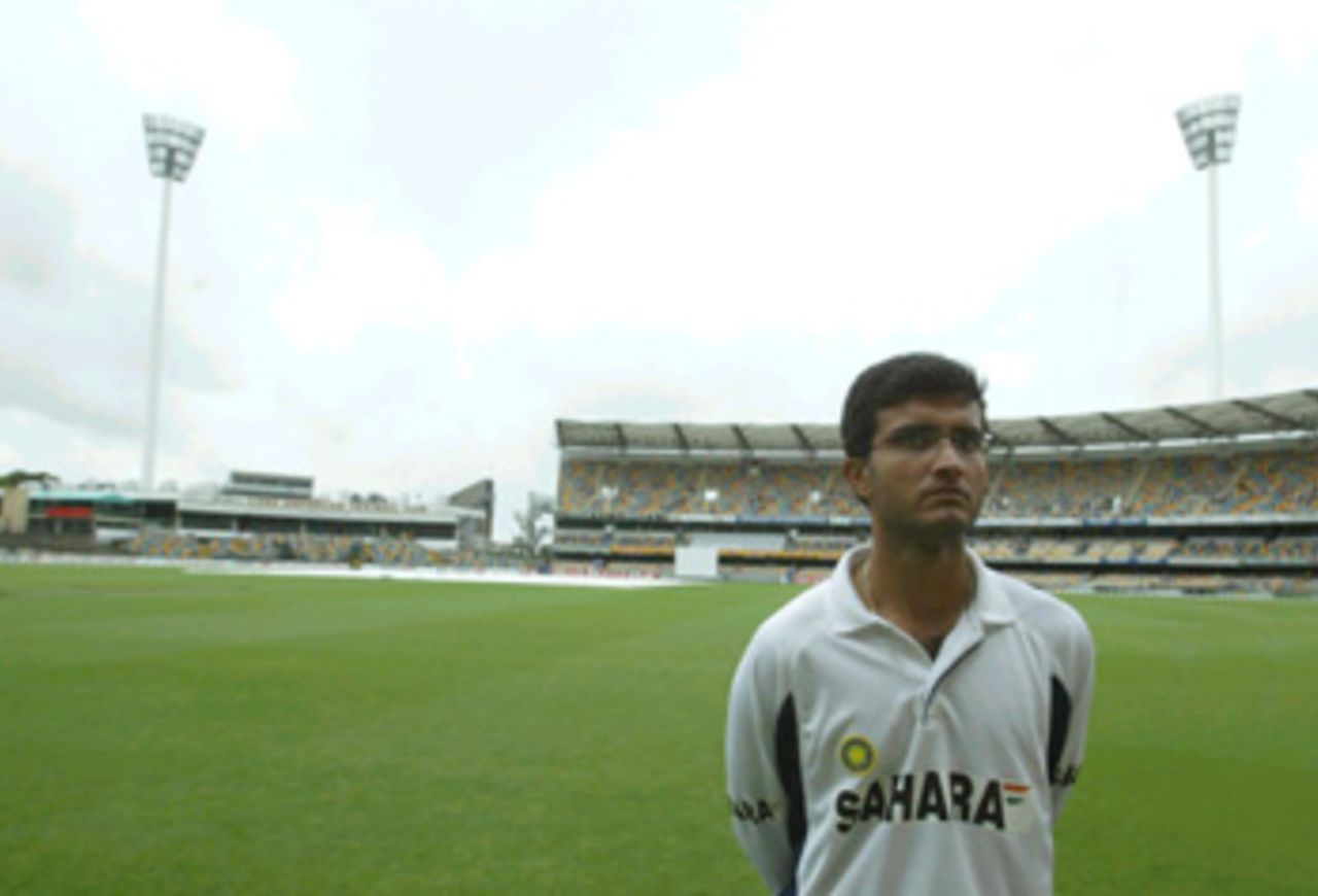 Sourav Ganguly contemplates the weather, Australia v India, 1st Test, Brisbane, 3rd day, December 6, 2003