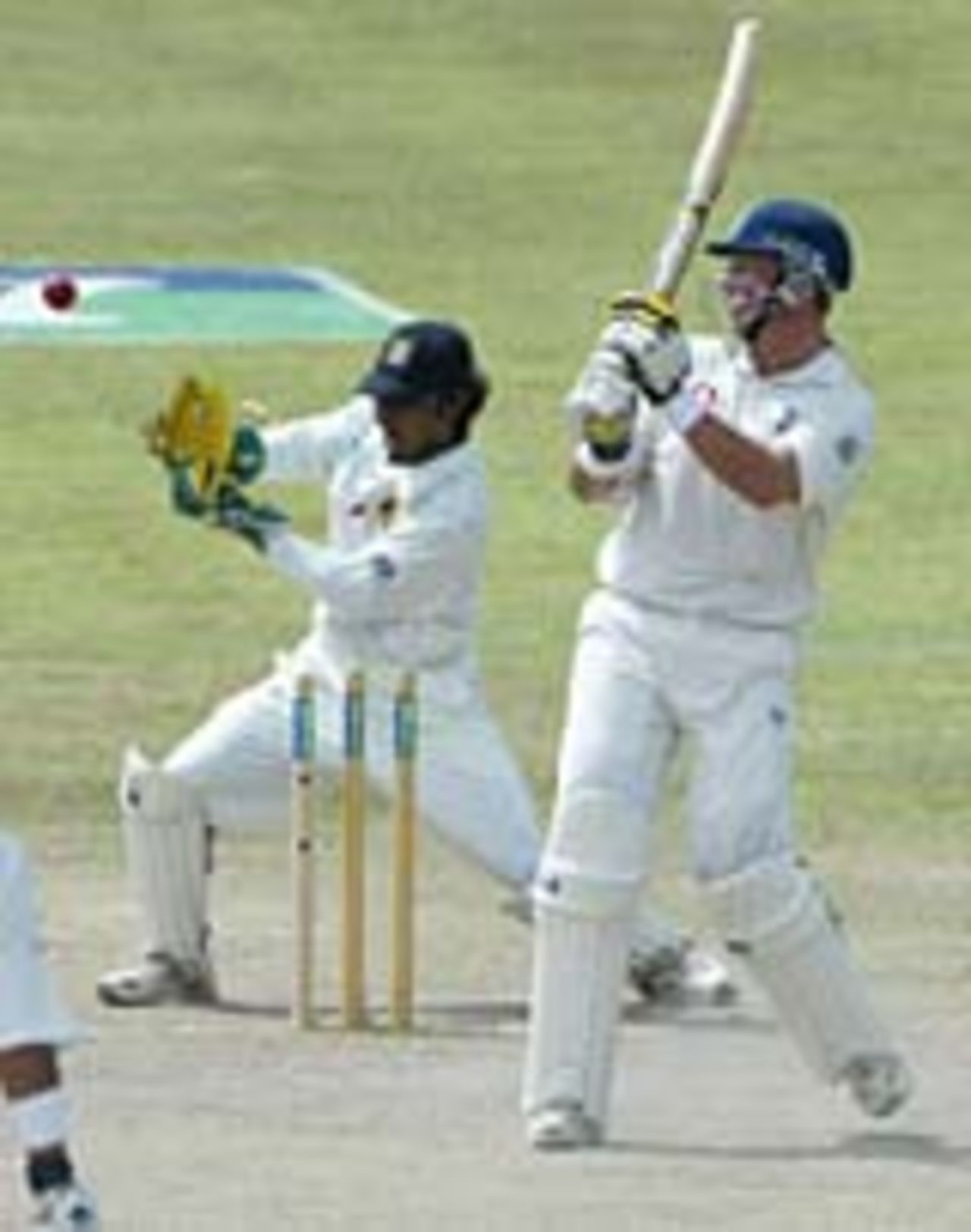 Marcus Trescothick bowled by Sanath Jayasuriya , Sri Lanka v England, 1st Test, Galle, December 6, 2003