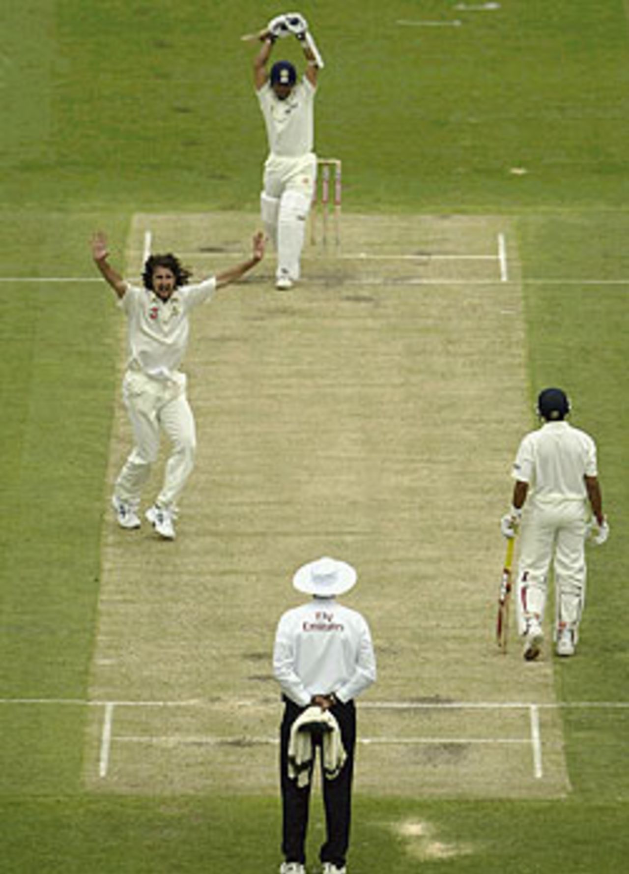 Jason Gillespie appeals after rapping Sachin Tendulkar on the pads, Australia v India, 1st Test, Brisbane, 4th day, December 7, 2003