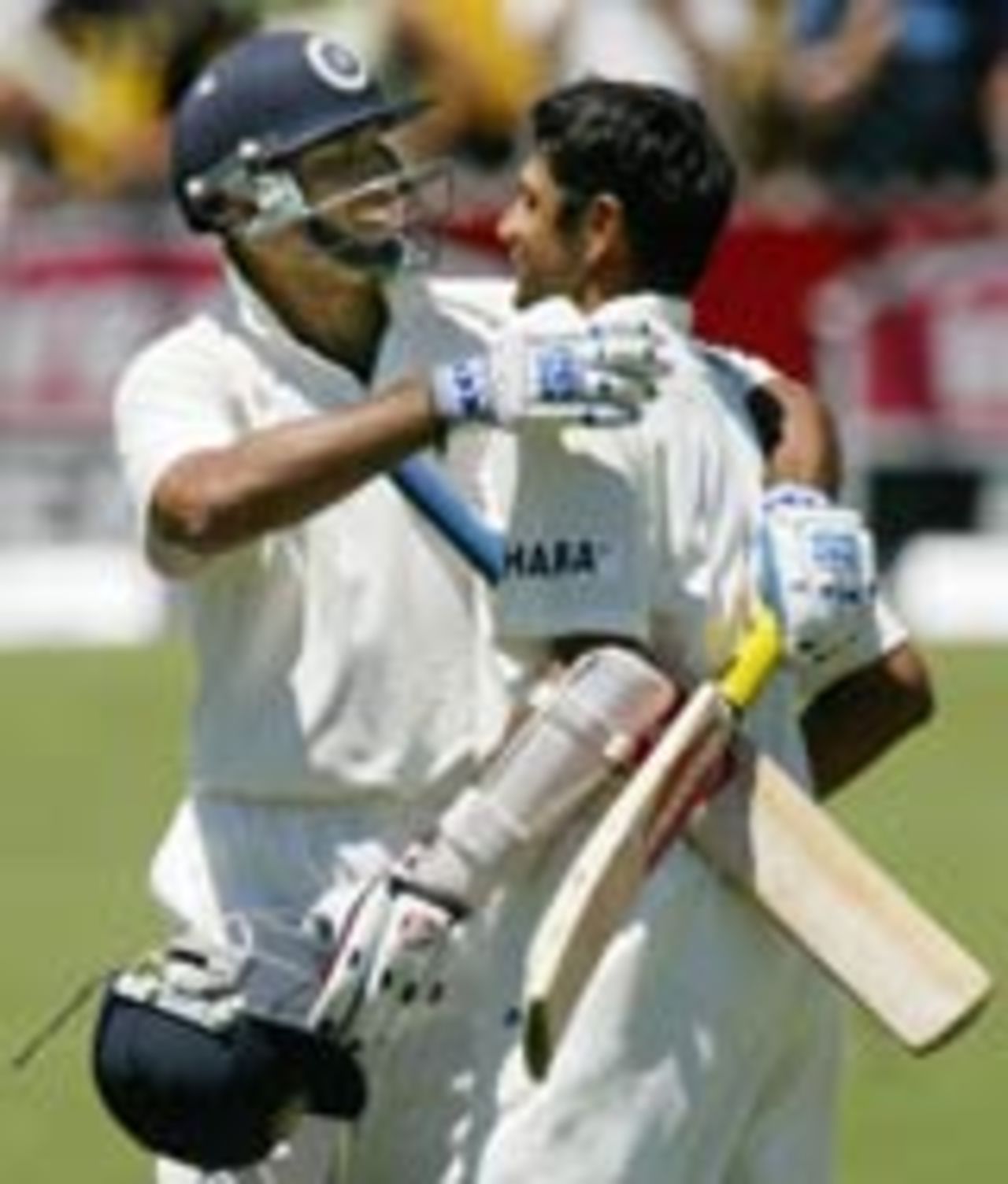 Laxman and Dravid celebrate, Australia v India, 2nd Test, Adelaide, 3rd day, December 14, 2003