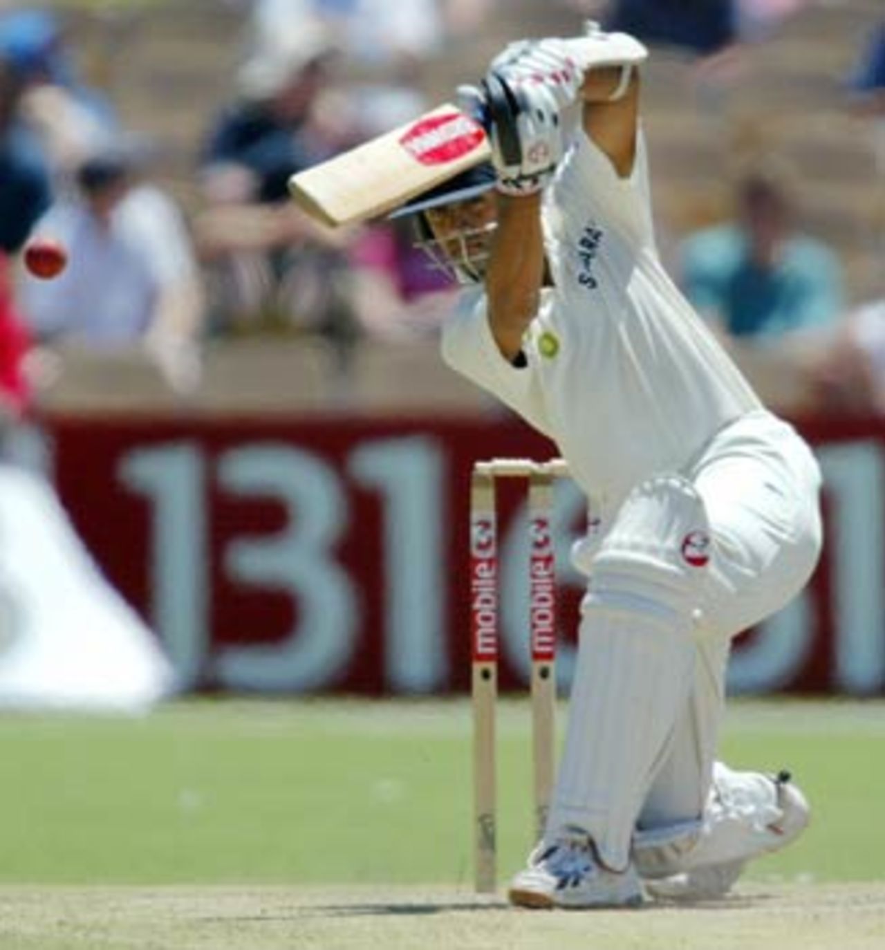 Dravid got his eye in, and then set the pace, Australia v India, 2nd Test, Adelaide, 3rd day, December 14, 2003