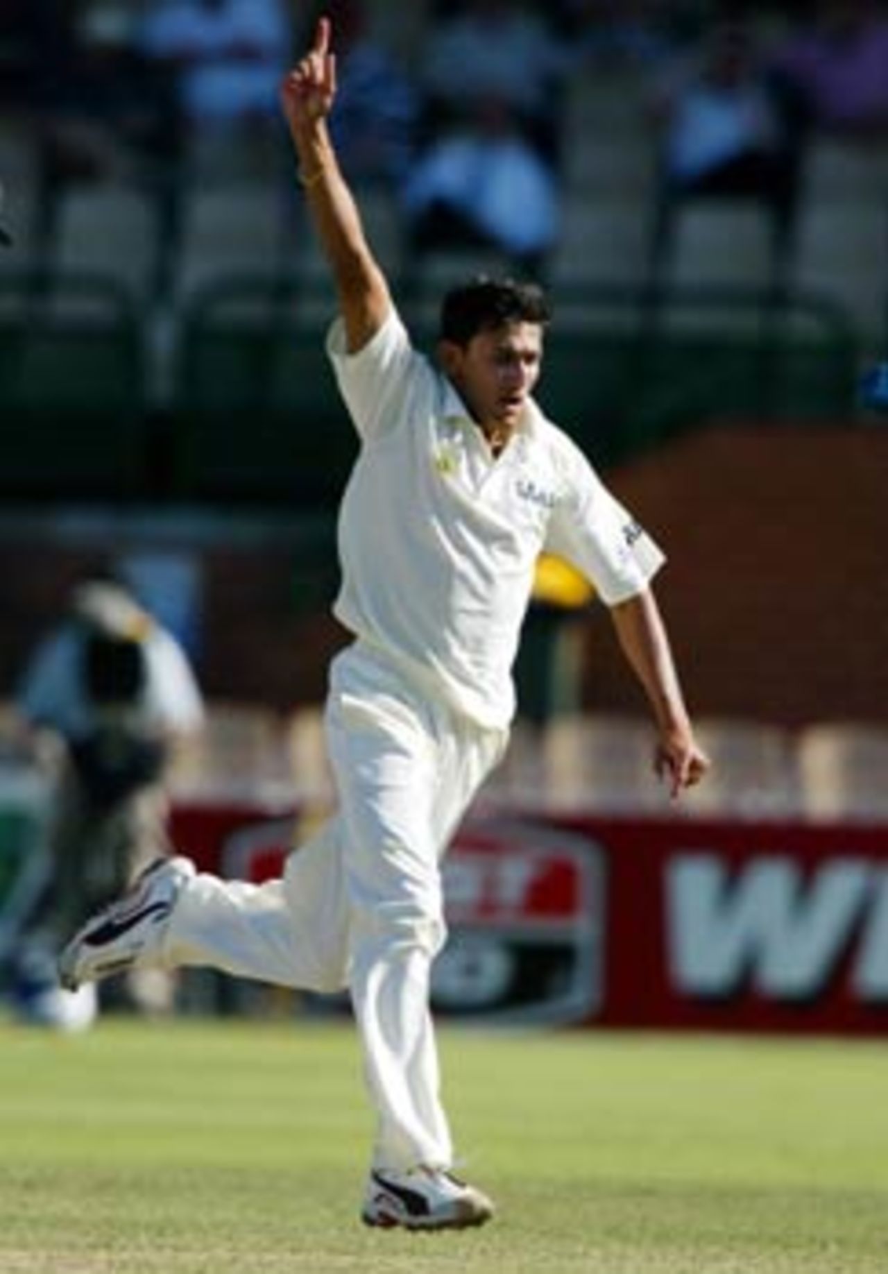 Agarkar on song stunned the Australians, Australia v India, 2nd Test, Adelaide, 4th day, December 15, 2003