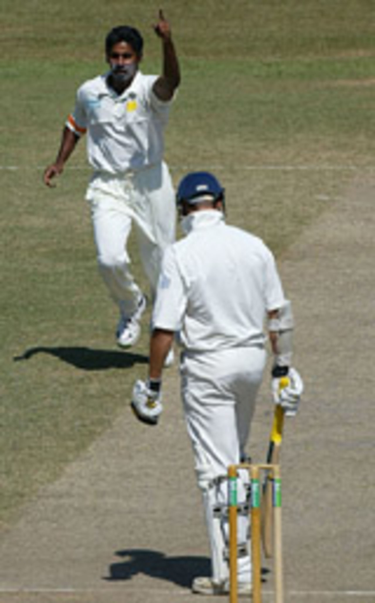 Chaminda Vaas celebrates dismissing Marcus Trescothick for 0, Sri Lanka v England, 3rd Test, Colombo, December 21, 2003