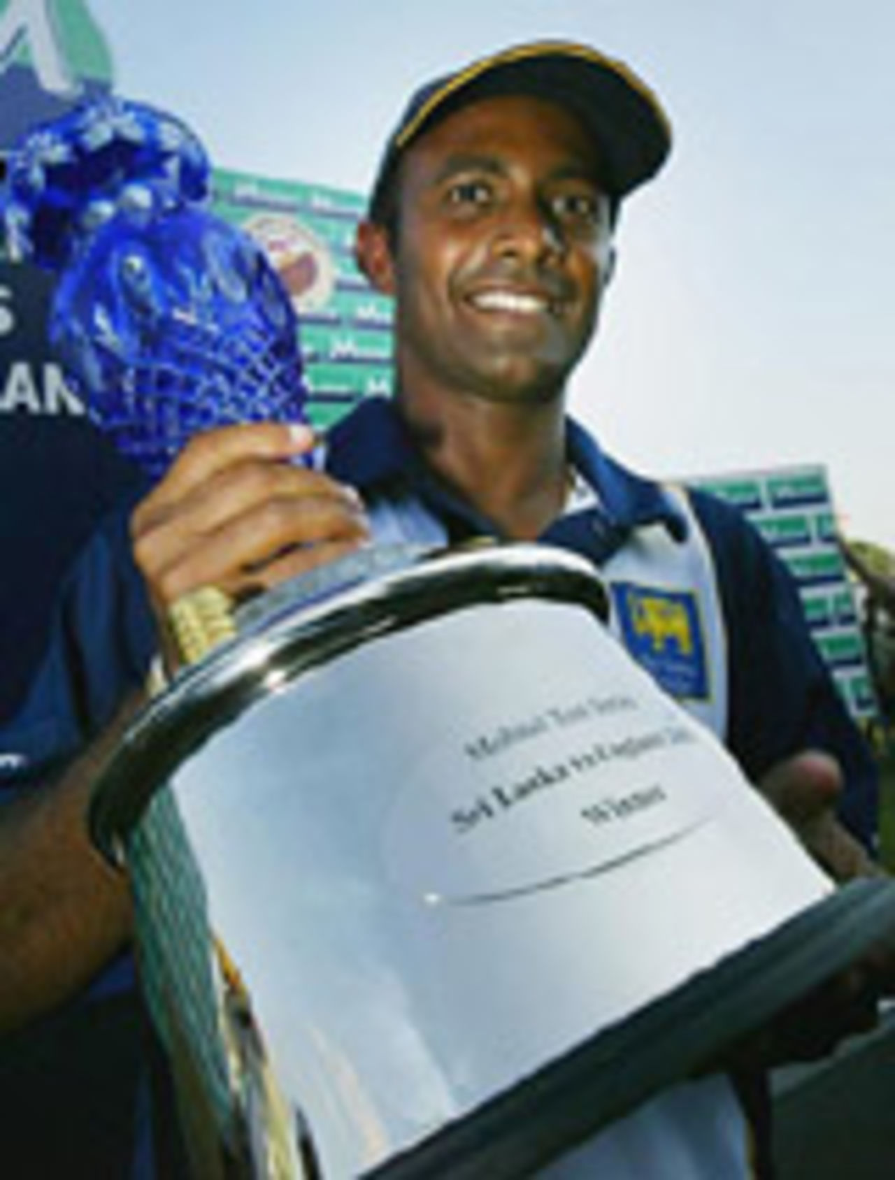 Hashan Tillakaratne with the series trophy, Sri Lanka v England, 3rd Test, Colombo, December 21, 2003
