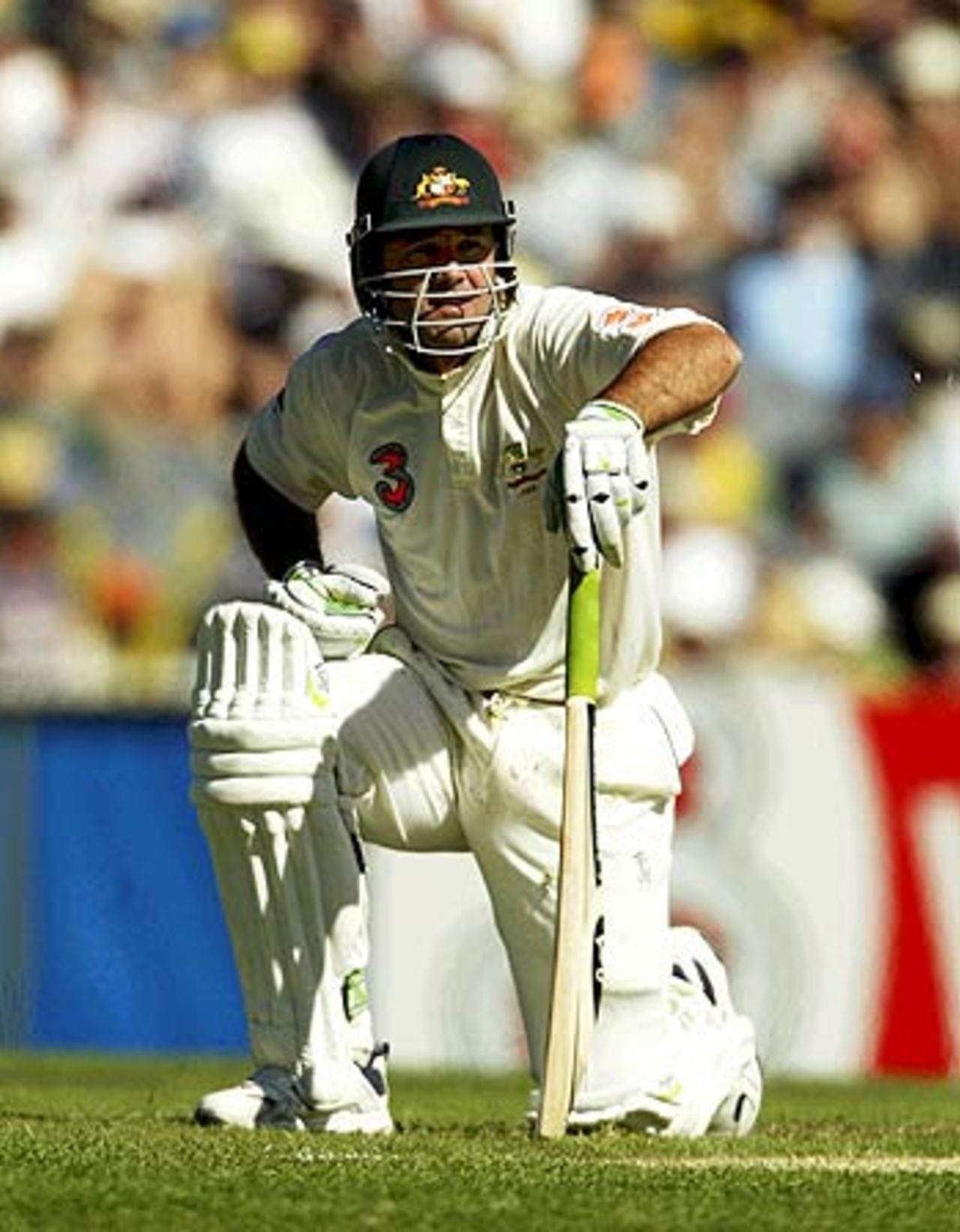 Ricky Ponting takes a breather, 3rd Test, Melbourne, 2nd day, December 27, 2003