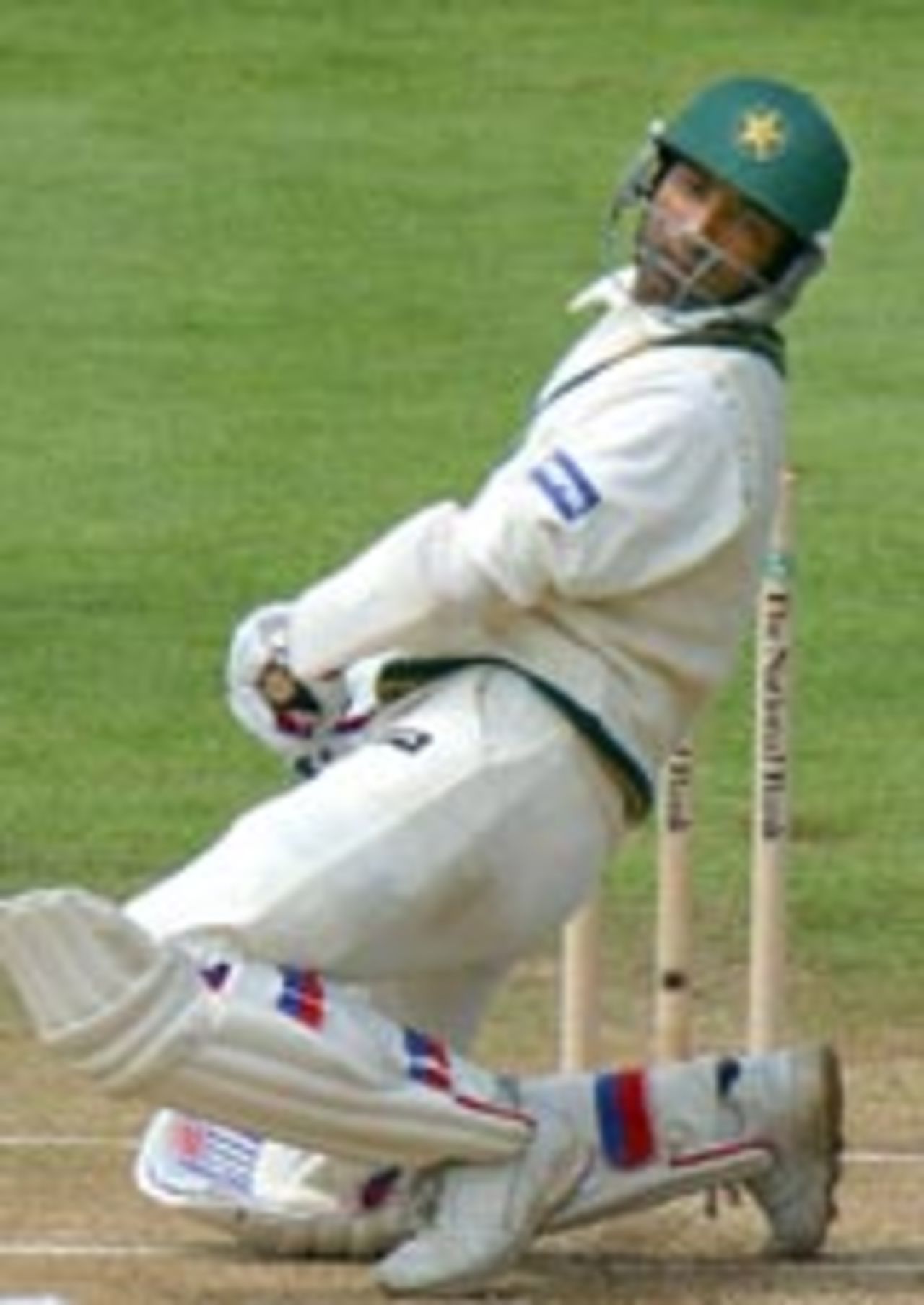 Yousuf Youhana evades a short ball, New Zealand v Pakistan, 2nd Test, Wellington, 3rd day, December 28, 2003