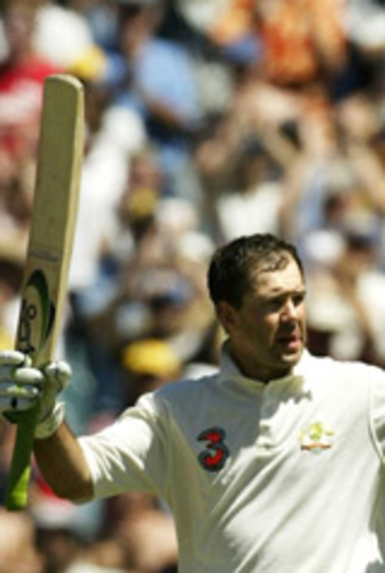 Ricky Ponting raises his bat after the double-century, 3rd Test, Melbourne, 3rd day, December 28, 2003