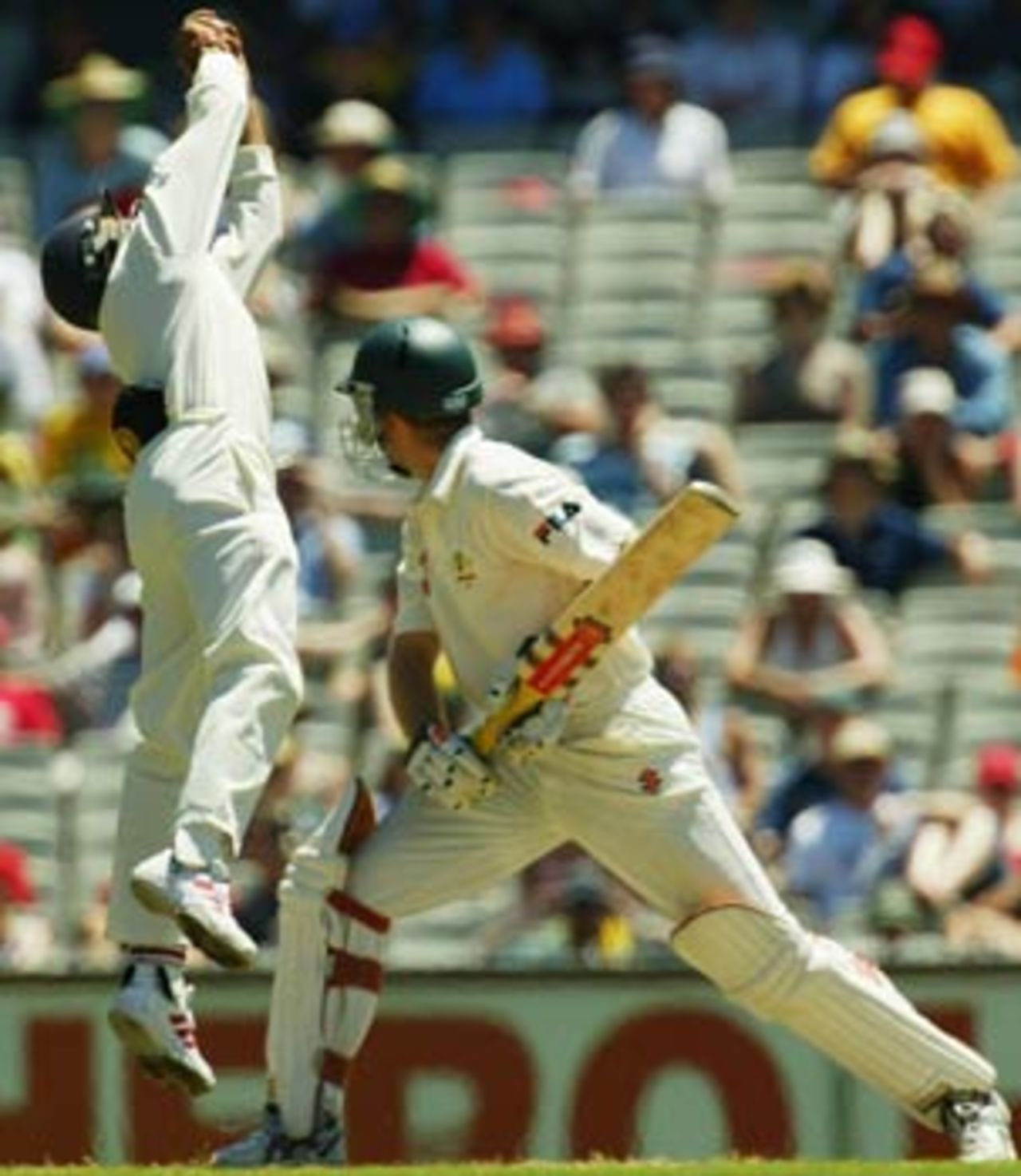 Akash Chopra rises to the occasion and catches Katich, Australia v India, 3rd Test, Melbourne, 3rd day, December 28, 2003