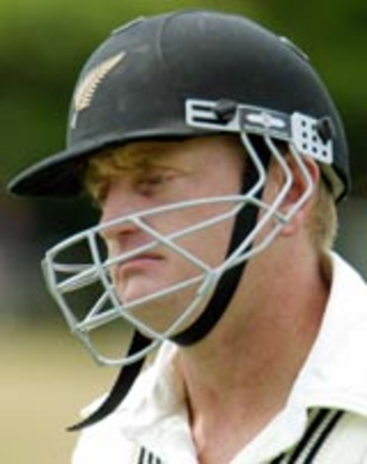 Scott Styris disconsolate after being dismissed for a first-ball duck, New Zealand v Pakistan, 2nd Test, Wellington, 4th day, December 29, 2003
