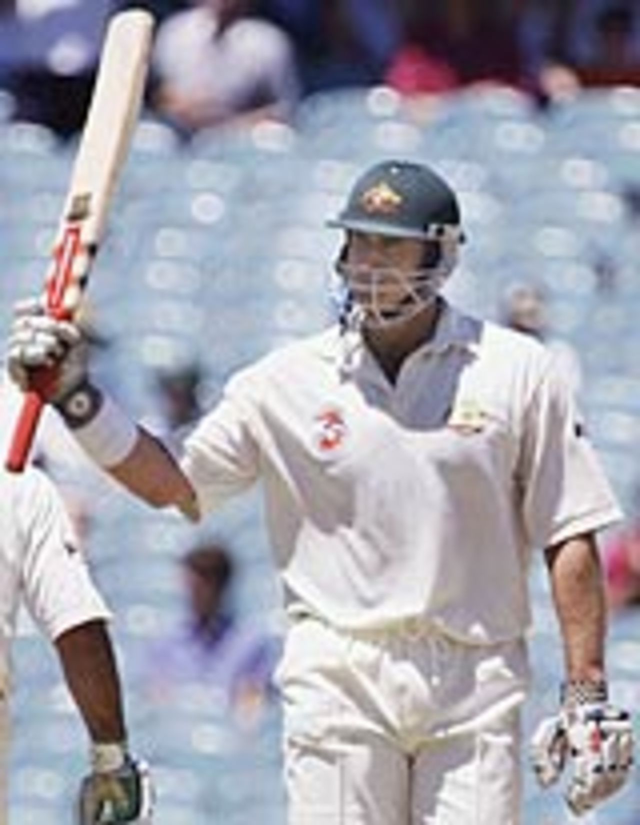 Matthew Hayden acknowledges the applause after scoring a fifty, Australia v India, 3rd Test, Melbourne, 5th day, December 30, 2003