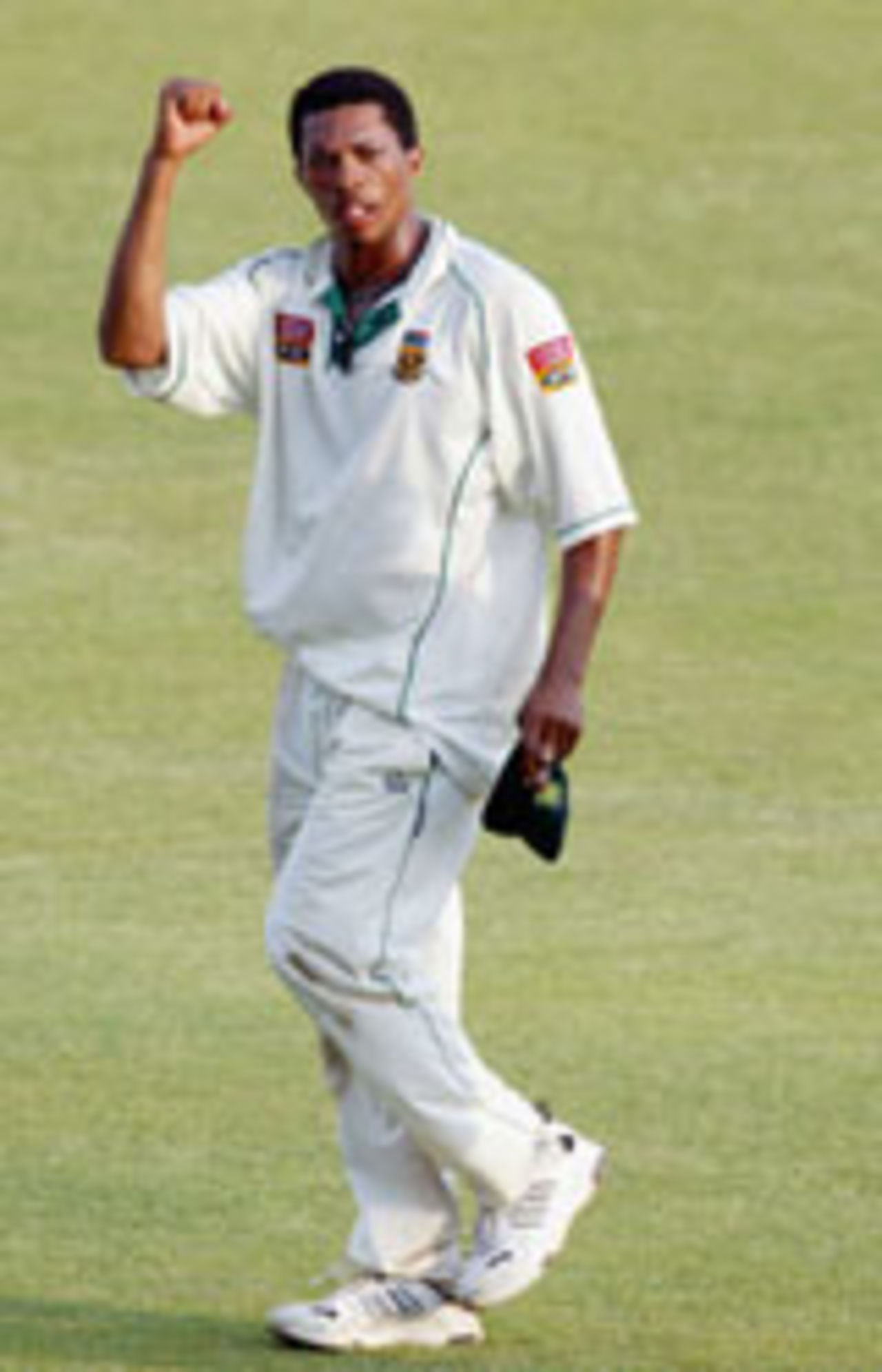 Makhaya Ntini celebrates, South Africa v West Indies, Durban, 2nd Test, December 29, 2003