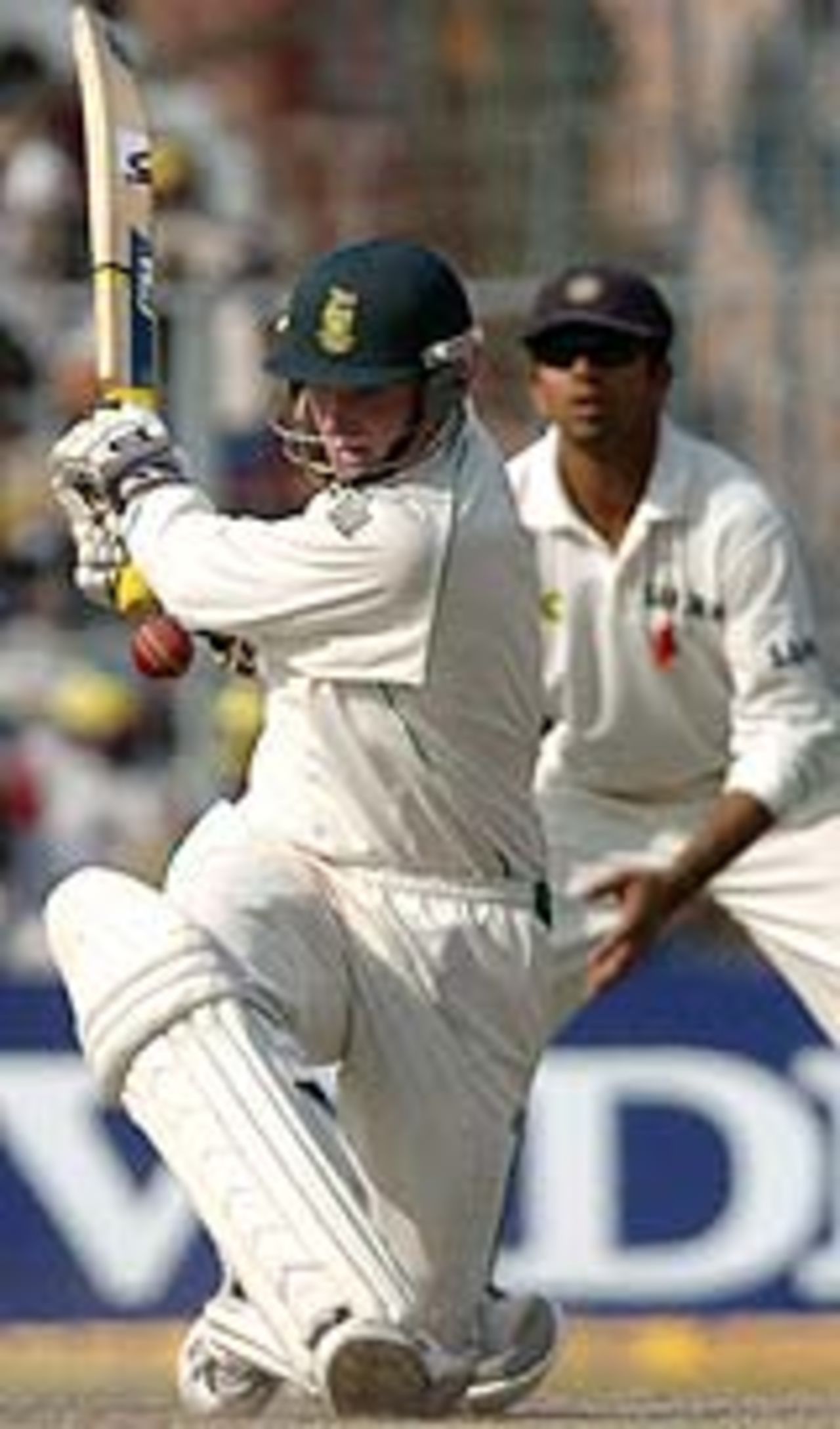 Graeme Smith sweeps forcefully, India v South Africa, 2nd Test, Eden Gardens, December 1, 2004