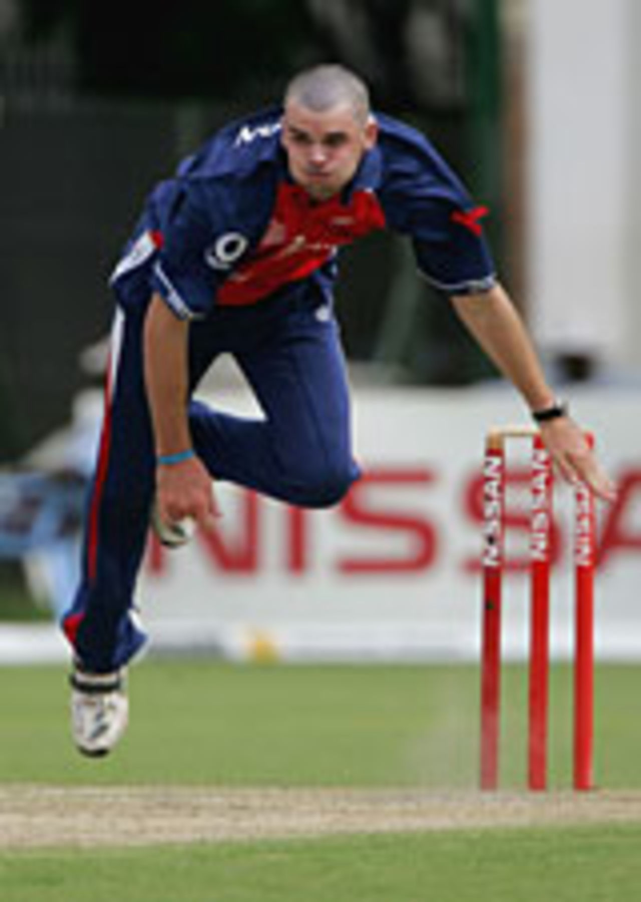 James Anderson in full flight, Zimbabwe v England, 2nd ODI, Harare, December 1 2004