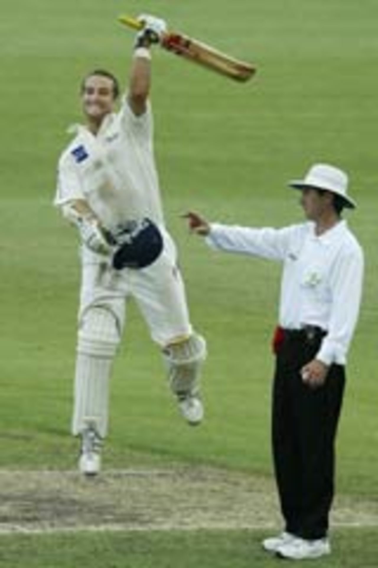 Phil Jaques celebrates his double-hundred, New South Wales v South Australia, SCG, December 3, 2004