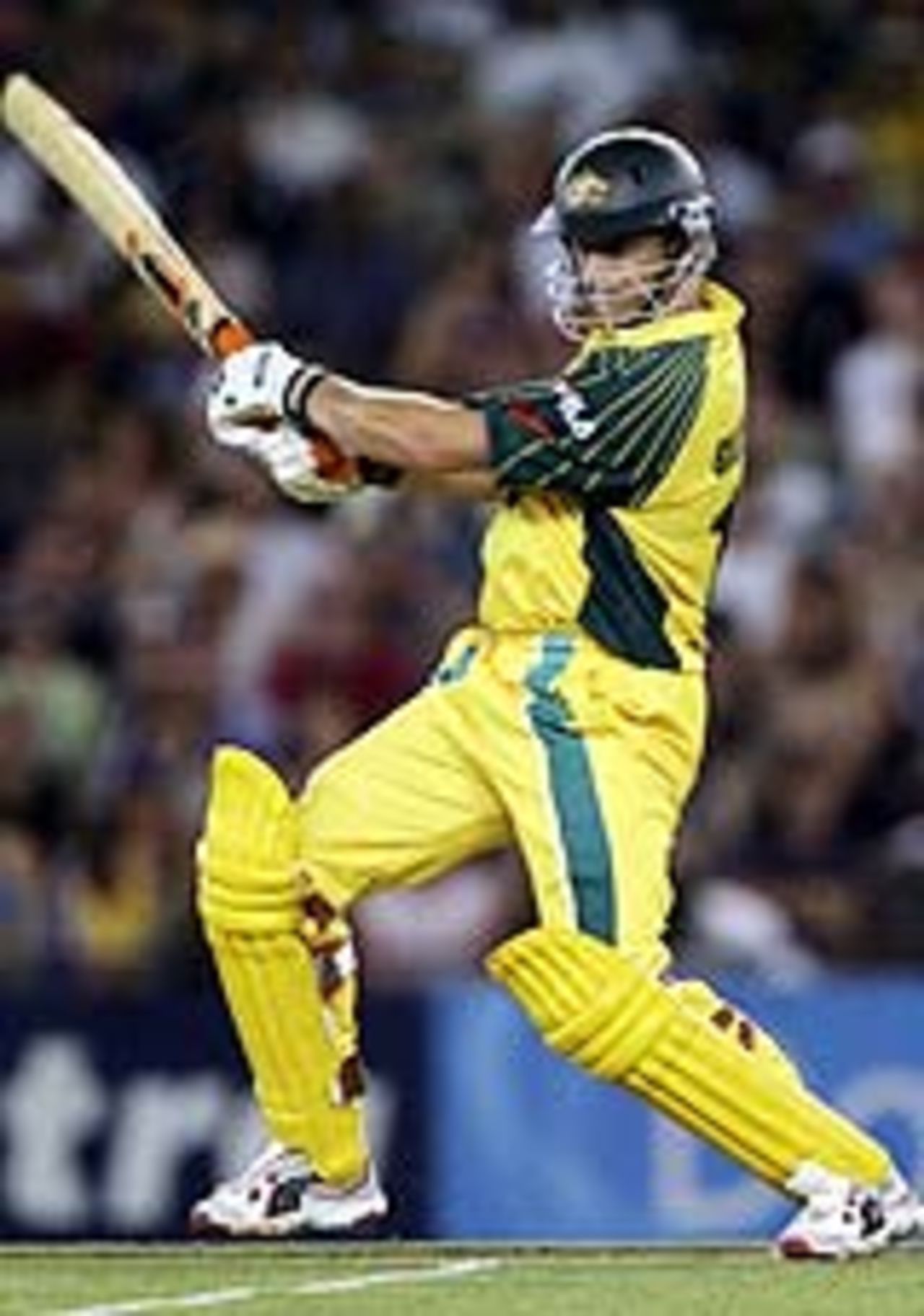 Adam Gilchrist smashes away, Australia v New Zealand, 1st ODI, Melbourne, December 5, 2004
