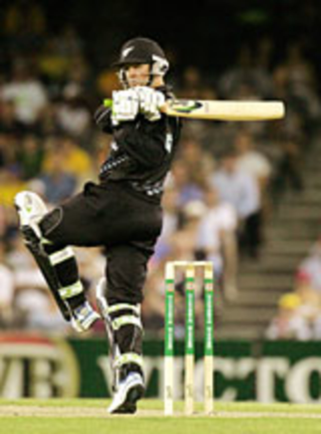 Nathan Astle batting, Australia v New Zealand, 1st ODI, Telstra Dome, Melbourne, December 5 2004