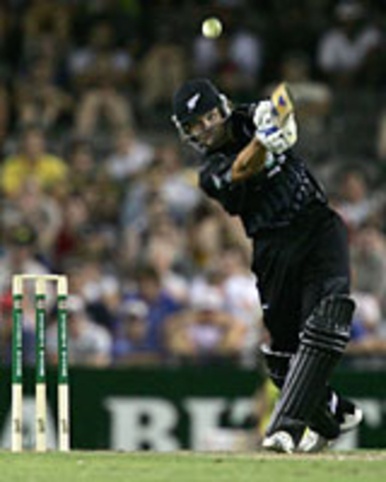 Hamish Marshall hitting over the top, Australia v New Zealand, 1st ODI, Telstra dome, Melbourne, December 5 2004