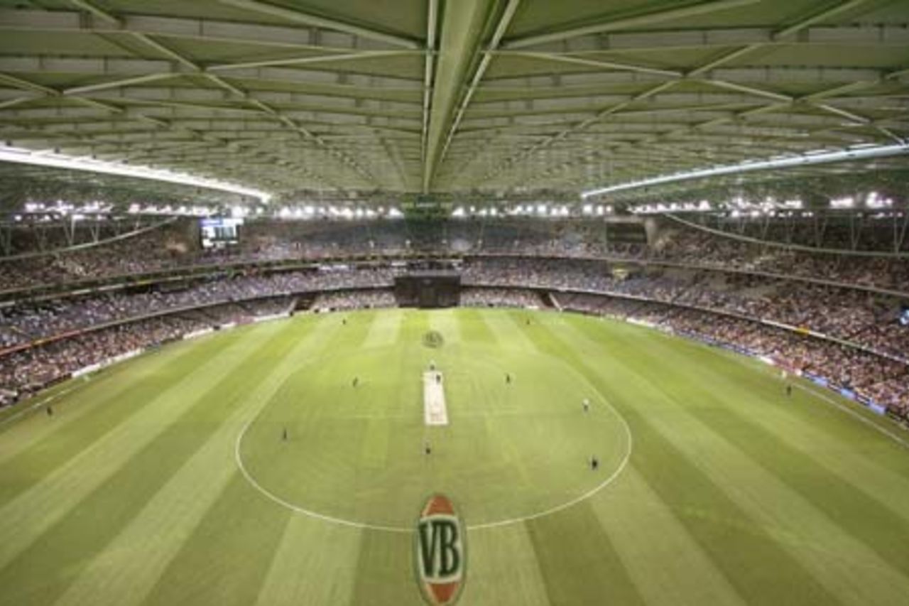 A general view of play during game one of the Chappell-Hadlee Trophy between Australia and New Zealand played at the Telstra Dome on December 5, 2004 in Melbourne, Australia.