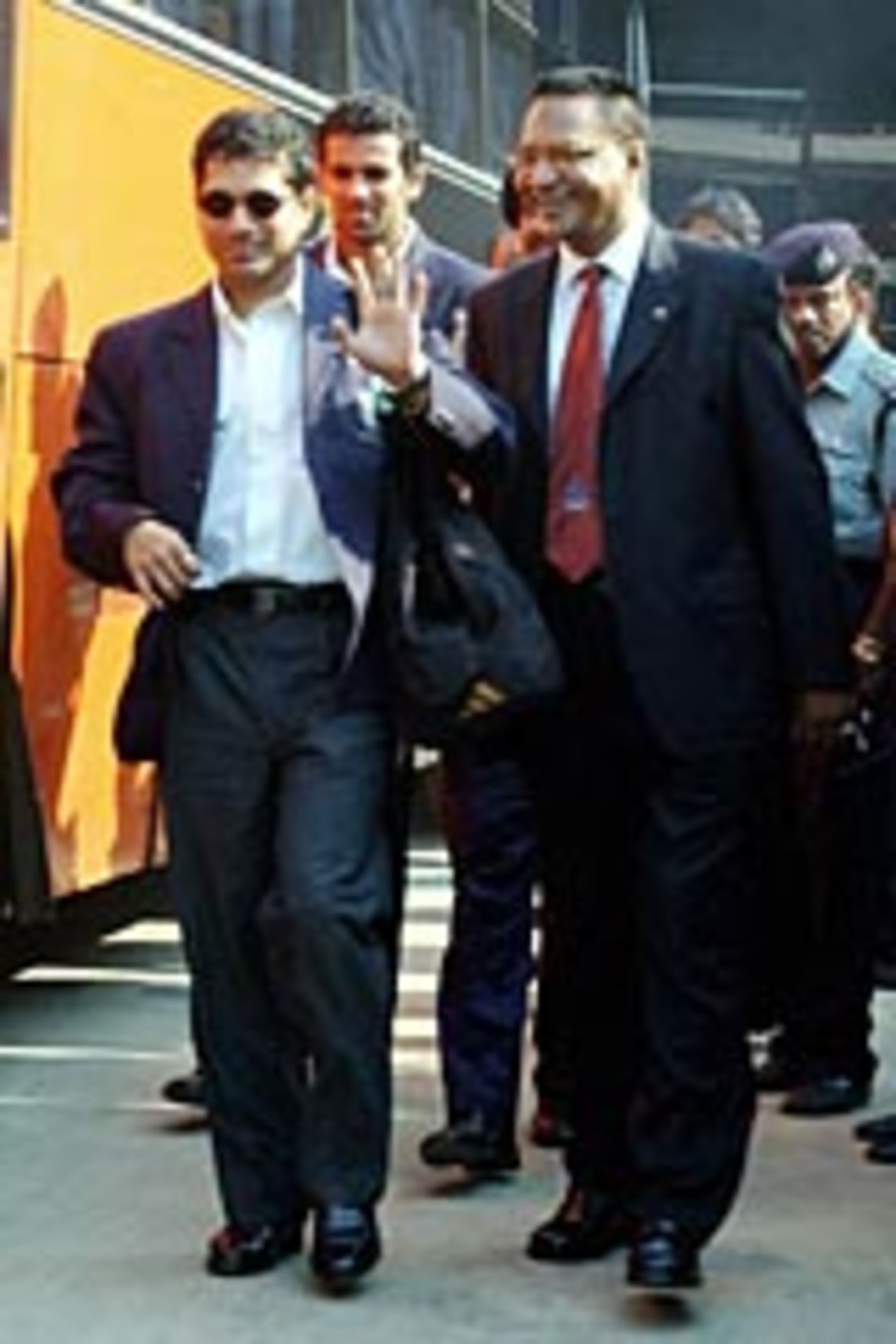 Sachin Tendulkar arrives in Dhaka, December 8, 2004