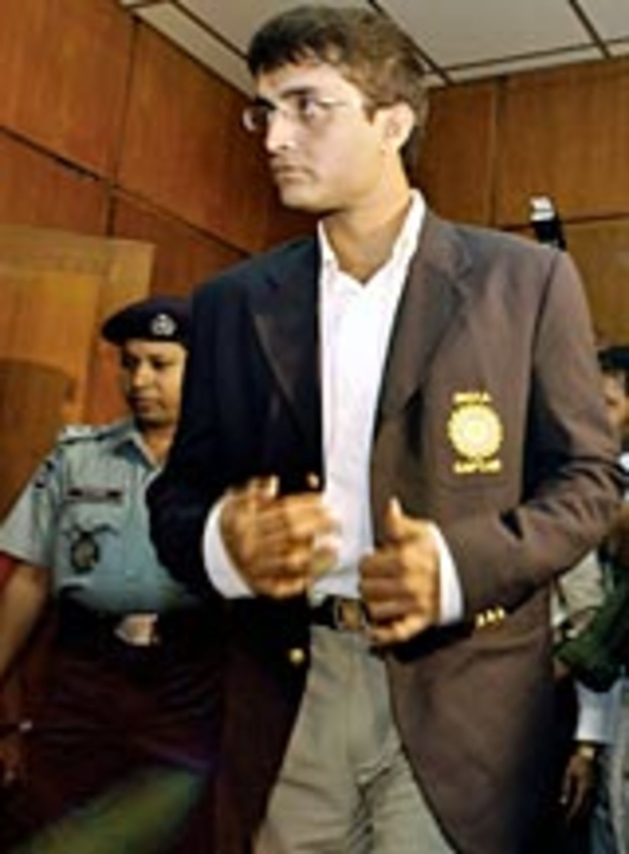 Sourav Ganguly arrives in Dhaka, December 8, 2004