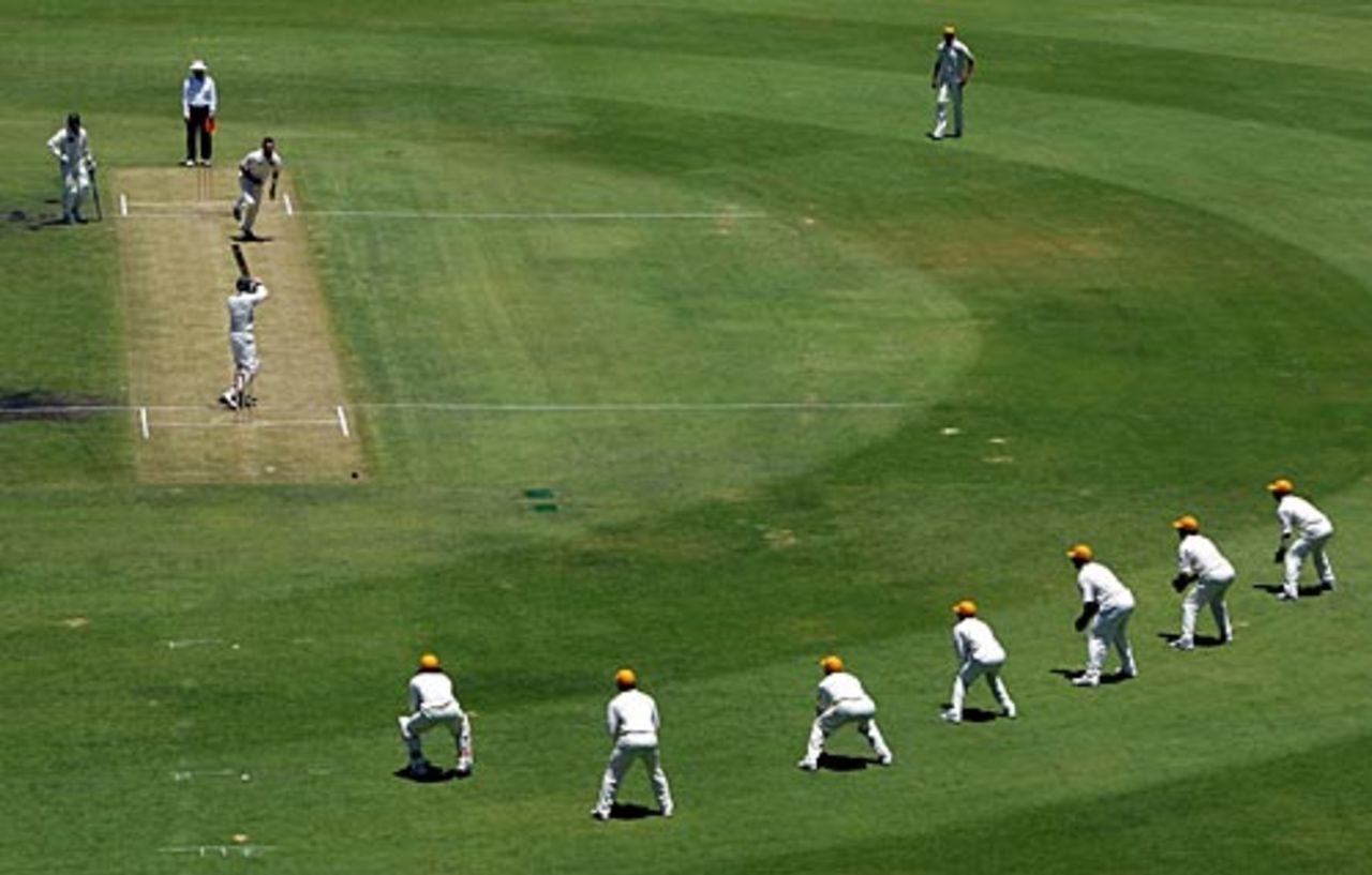 Western Australia pile on the pressure, Western Australia v Pakistanis, Perth, December 9, 2004