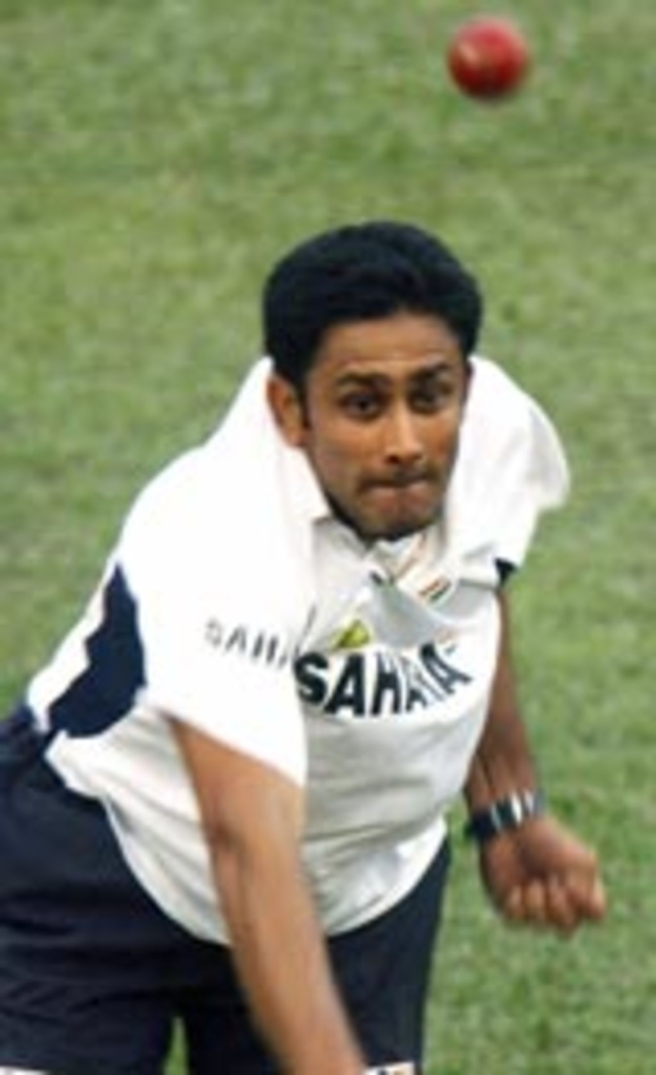 Anil Kumble bowling in the nets, Dhaka, December 9, 2004