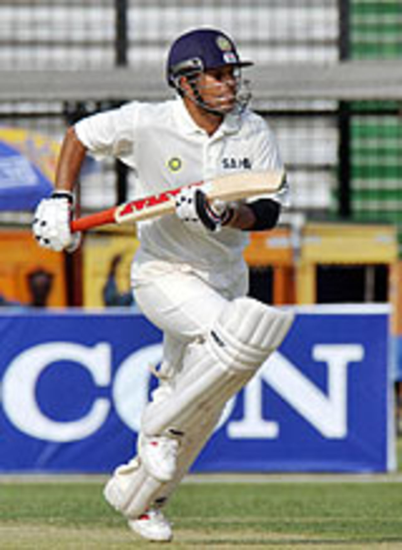 Sachin Tendulkar runs, Bangladesh v India, Dhaka, December 11, 2004