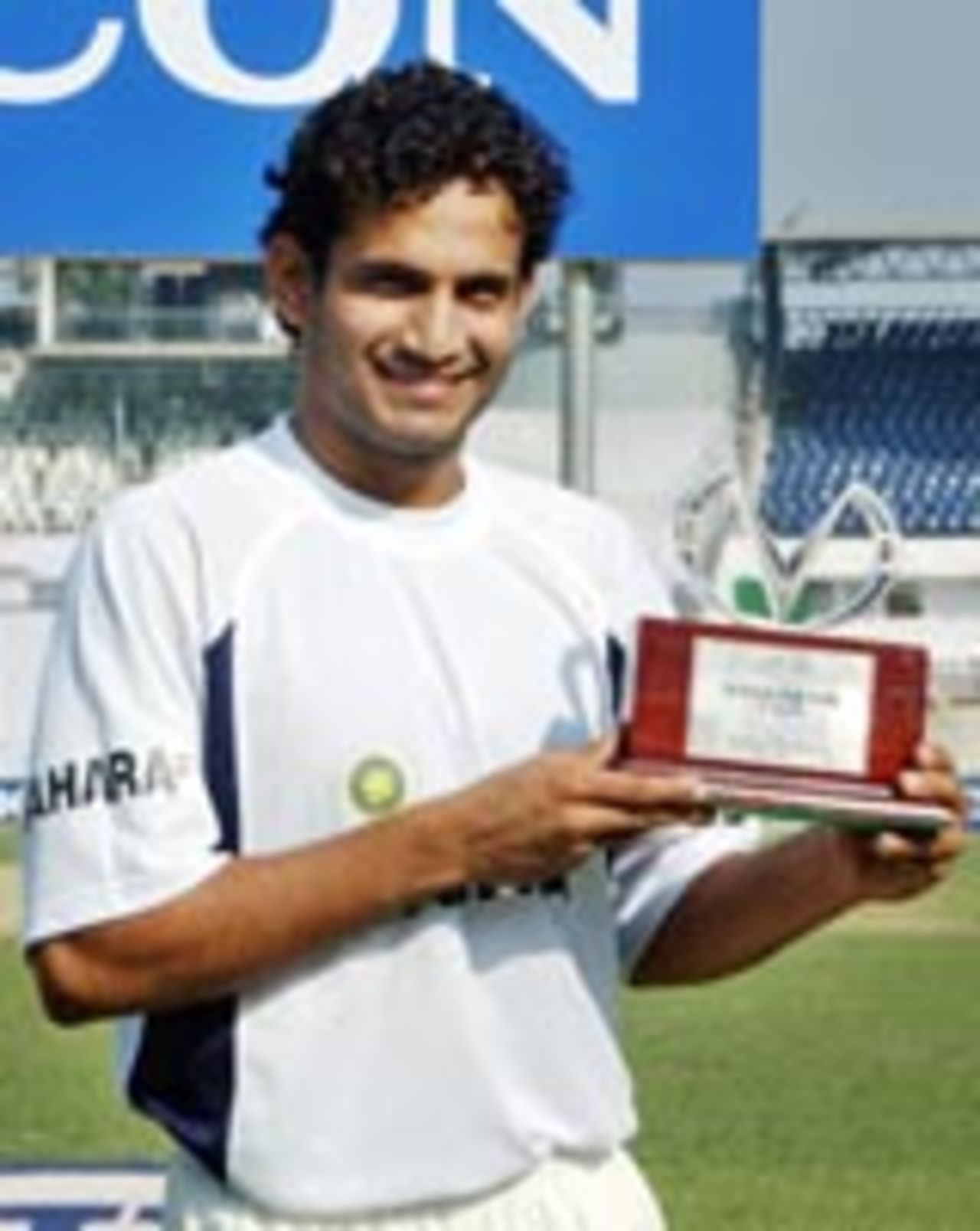 Irfan Pathan with the Man-of-the-Match award , Bangladesh v India, Dhaka, December 13, 2004