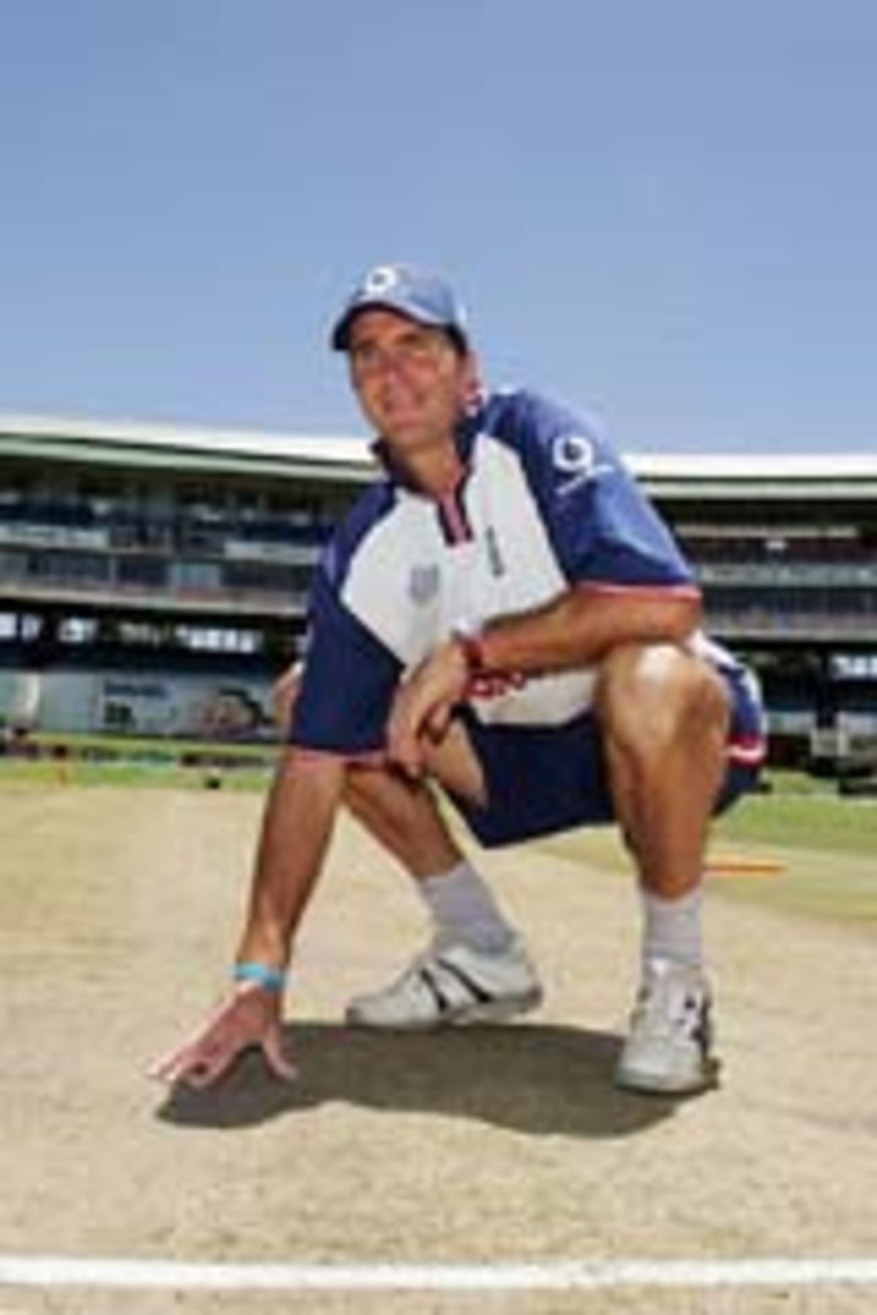 Michael Vaughan prepares for the first Test, Port Elizabeth, December 16, 2004