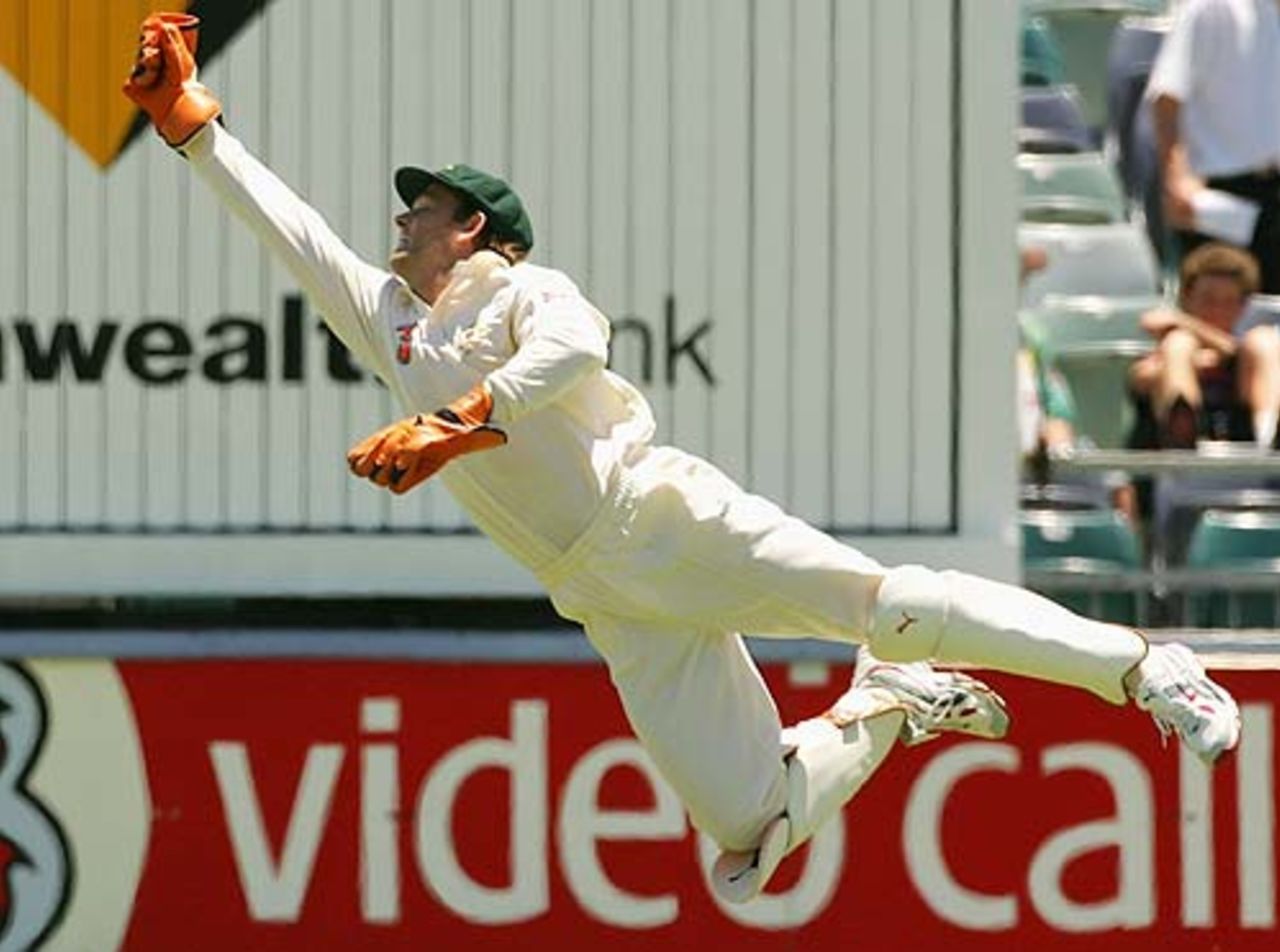 Adam Gilchrist takes off, Australia v Pakistan, 1st Test, Perth, December 16 2004