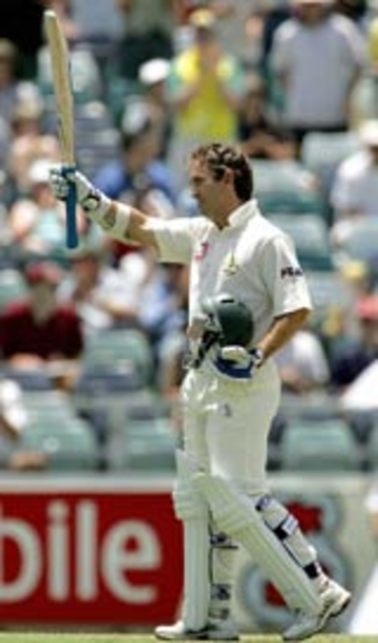 Justin Langer gets his second fifty of the match, Australia v Pakistan, 1st Test, Perth, December 18, 2004