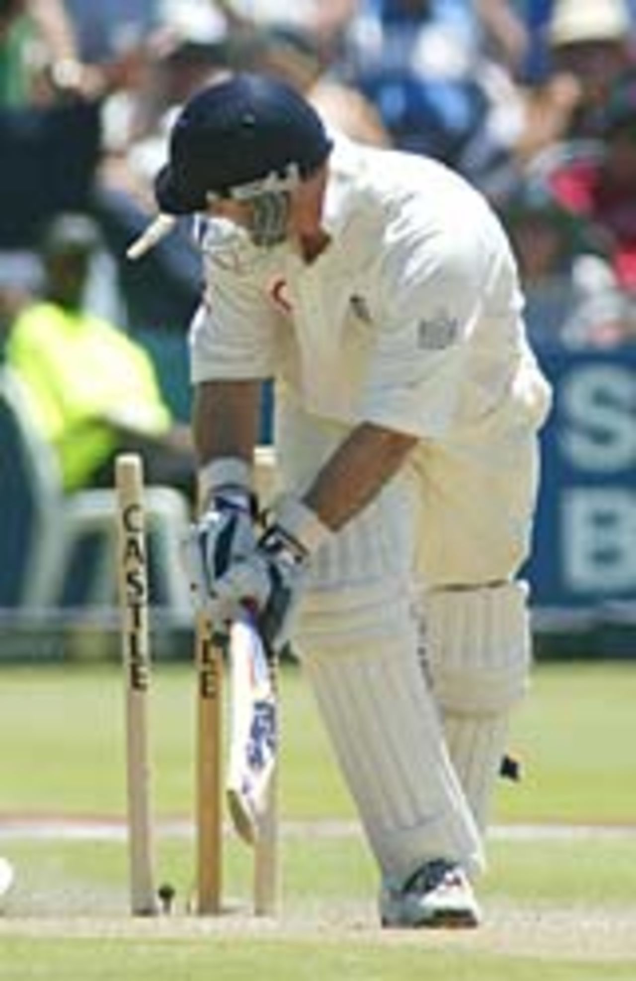 Graham Thorpe bowled round his leg by Graeme Smith, South Africa v England, 1st Test, Port Elizabeth, December 19 2004