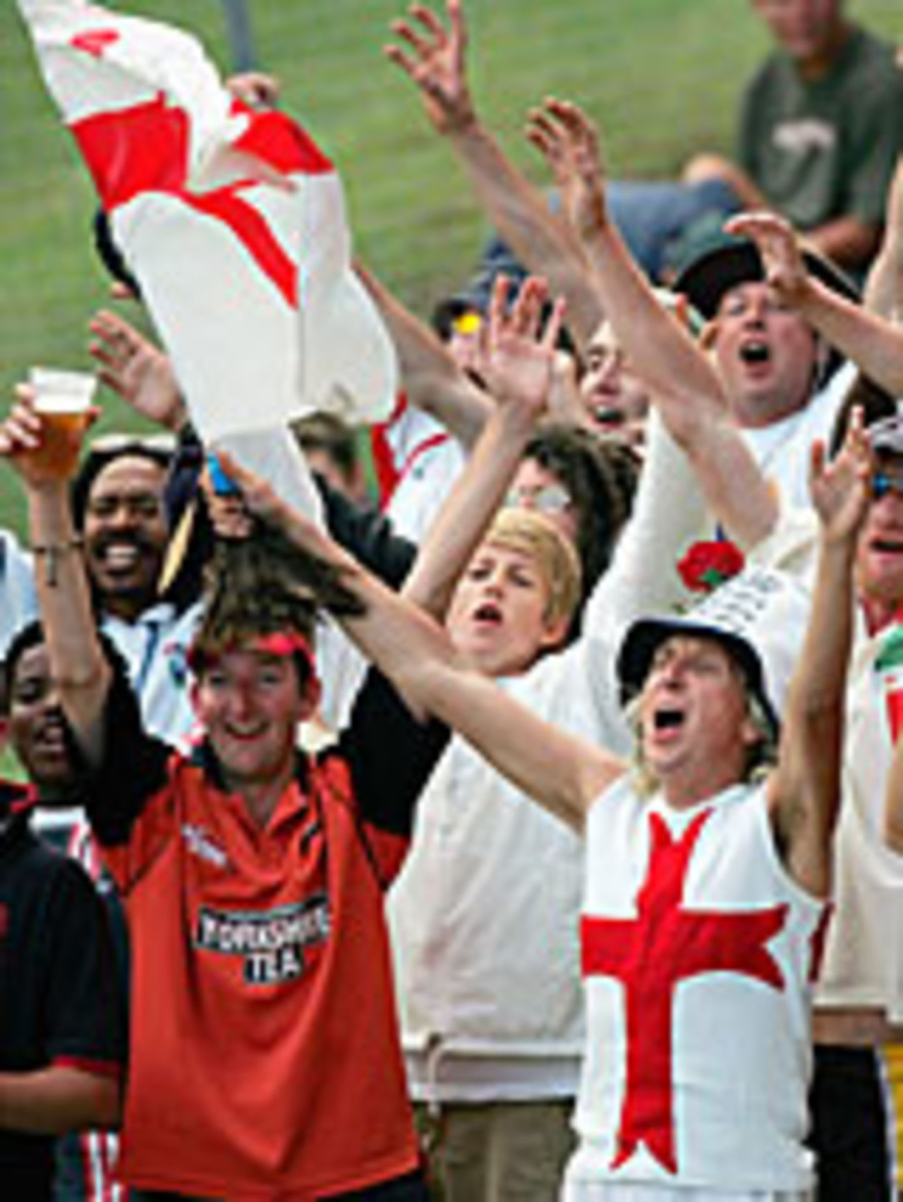 Barmy Army, South Africa v England, 1st Test, Pt Elizabeth, 2nd day, December 18 2004