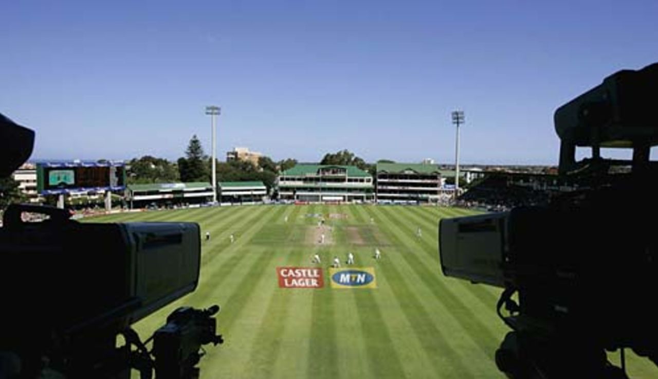 A camera's-eye view of St George's Park, South Africa v England, 1st Test, Port Elizabeth, 3rd day, December 19 2004
