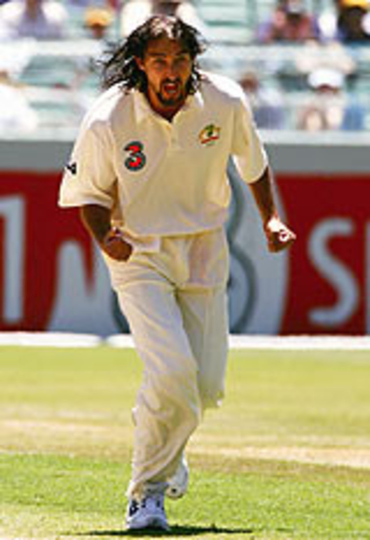 Jason Gillespie celebrates, Australia v Pakistan, 2nd Test,  Melbourne, December 26, 2004