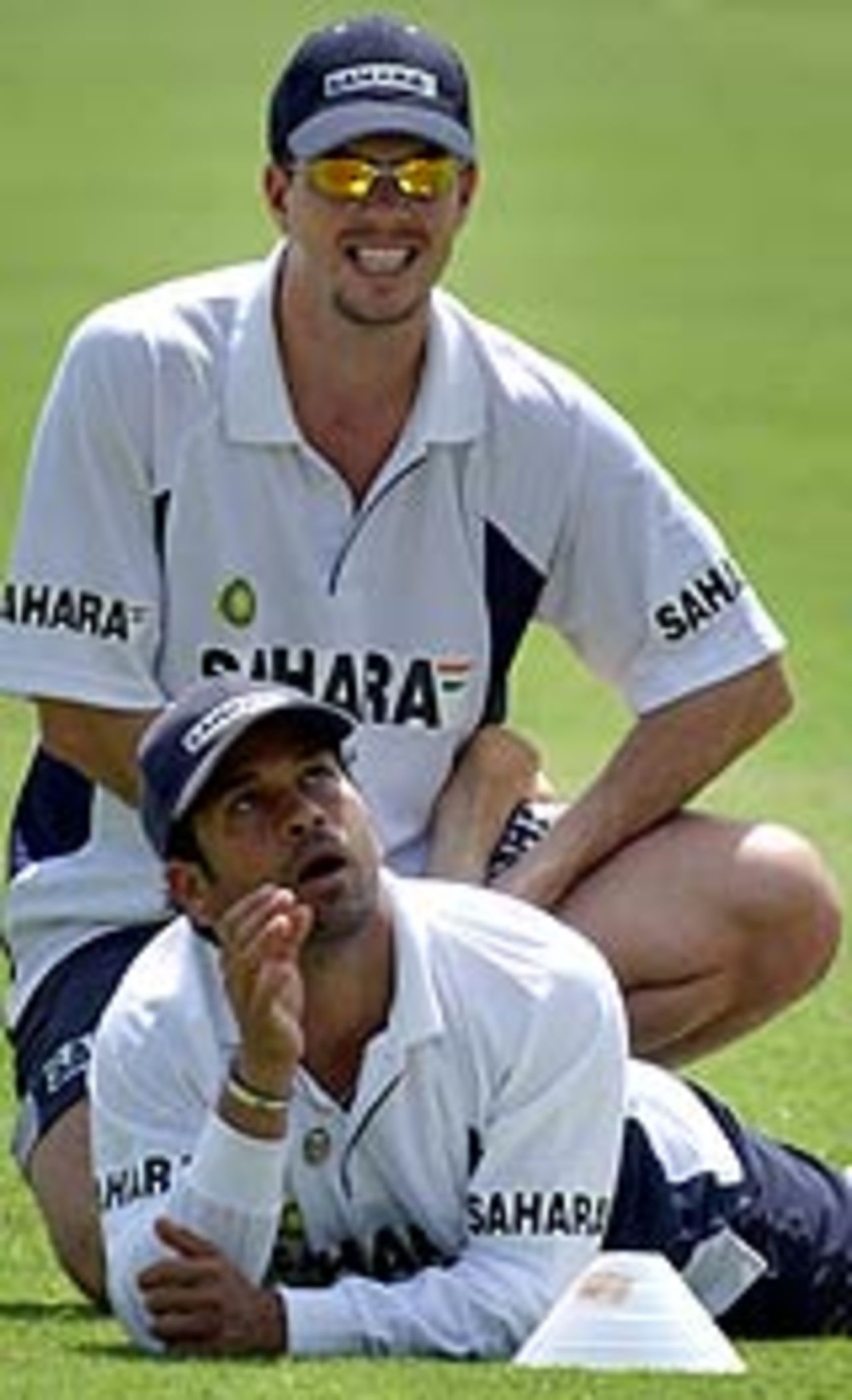 Andrew Leipus massages Sachin Tendulkar, March 27, 2004
