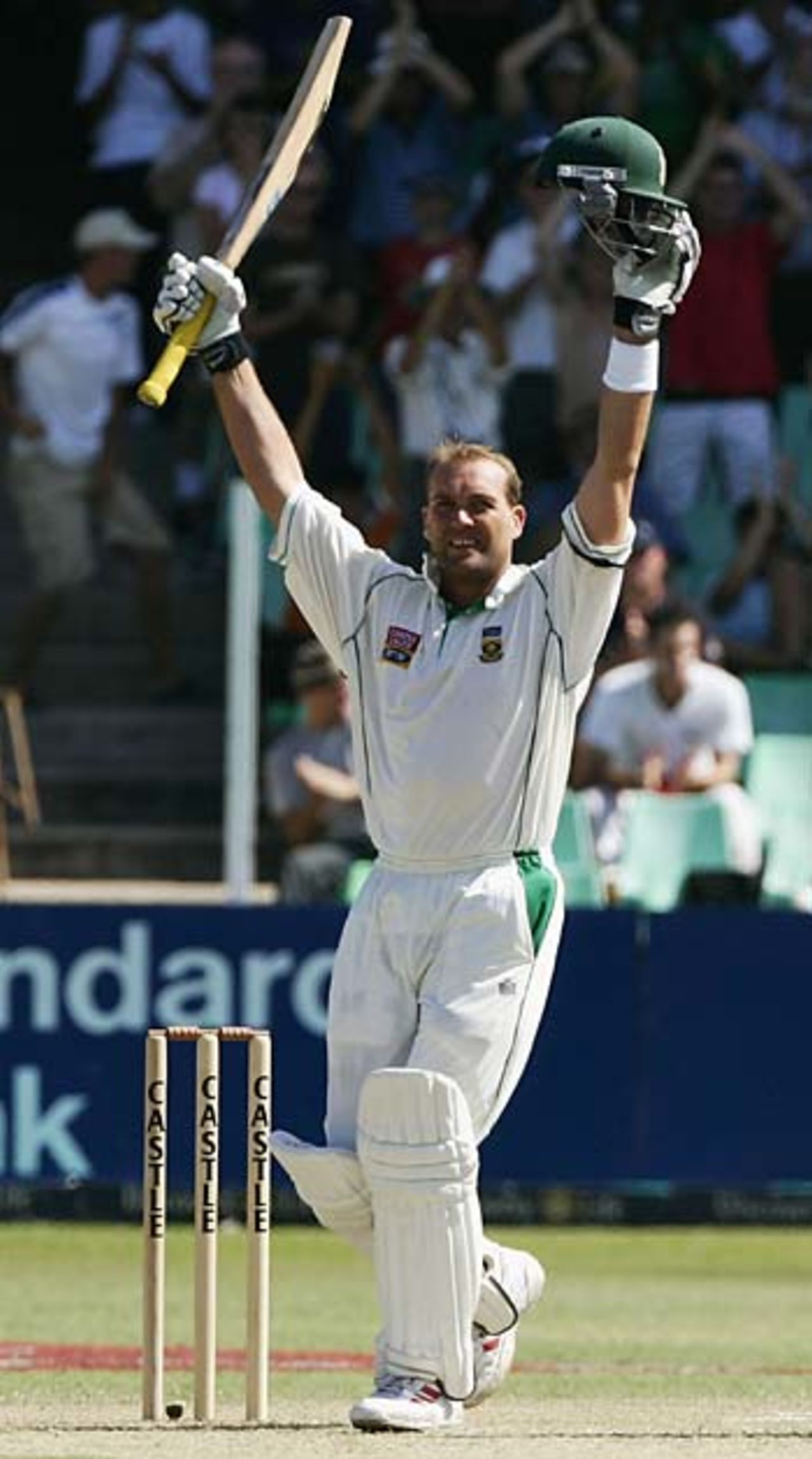 Jacques Kallis reaches his hundred at Kingsmead, South Africa v England, 2nd Test, Durban, December 27, 2004