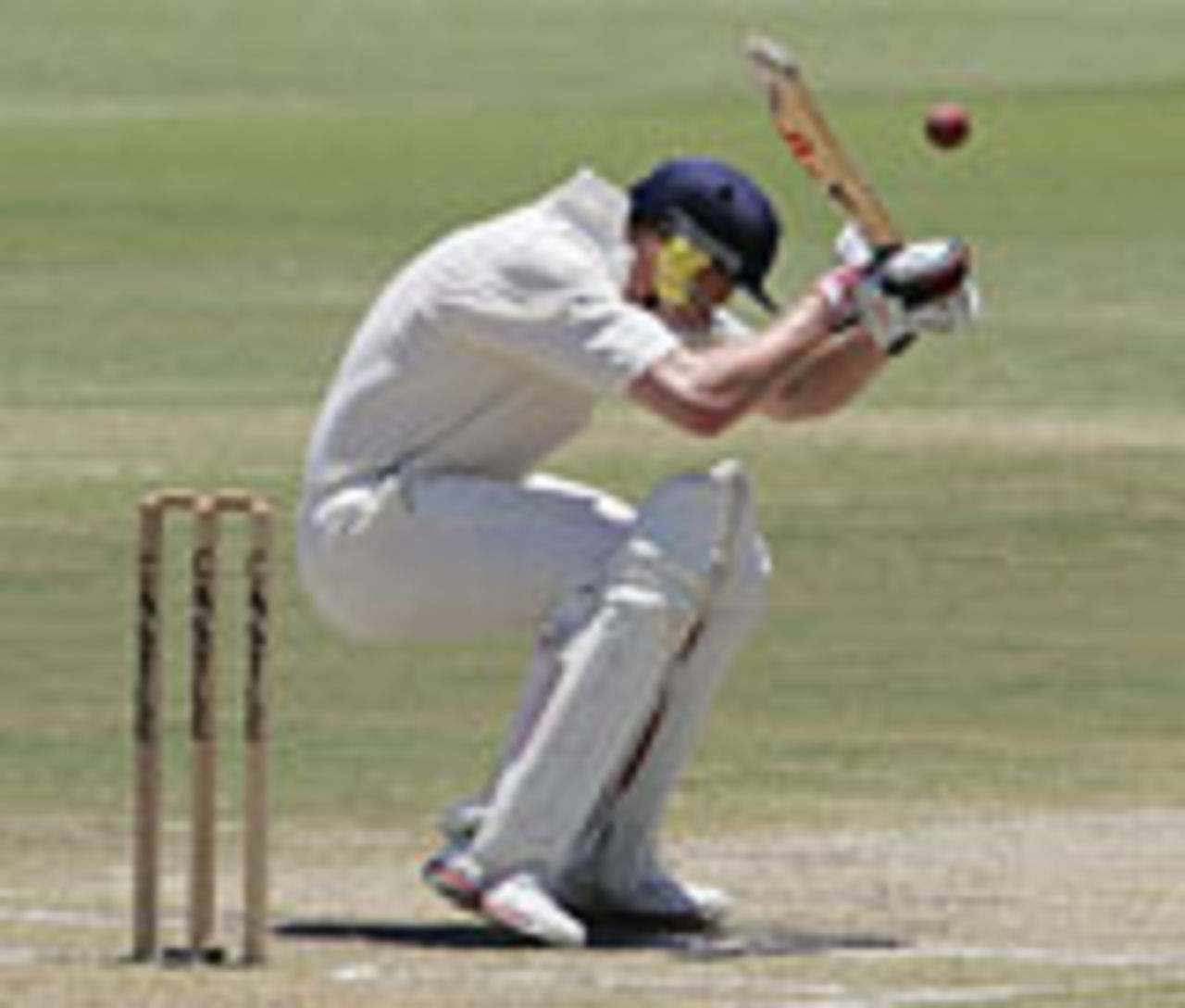 Andrew Flinotff ducks a short one, South Africa v England, 2nd Test, Durban, 4th day, December 29 2004