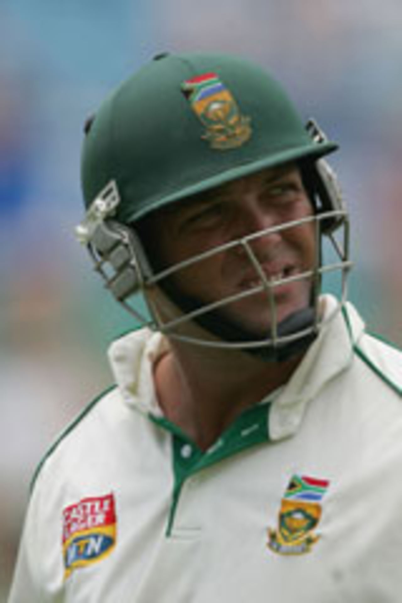 Jacques Kallis winces looking at the reply of his dismissal, South Africa v England, 2nd Test, Durban, 5th day, December 30 2004