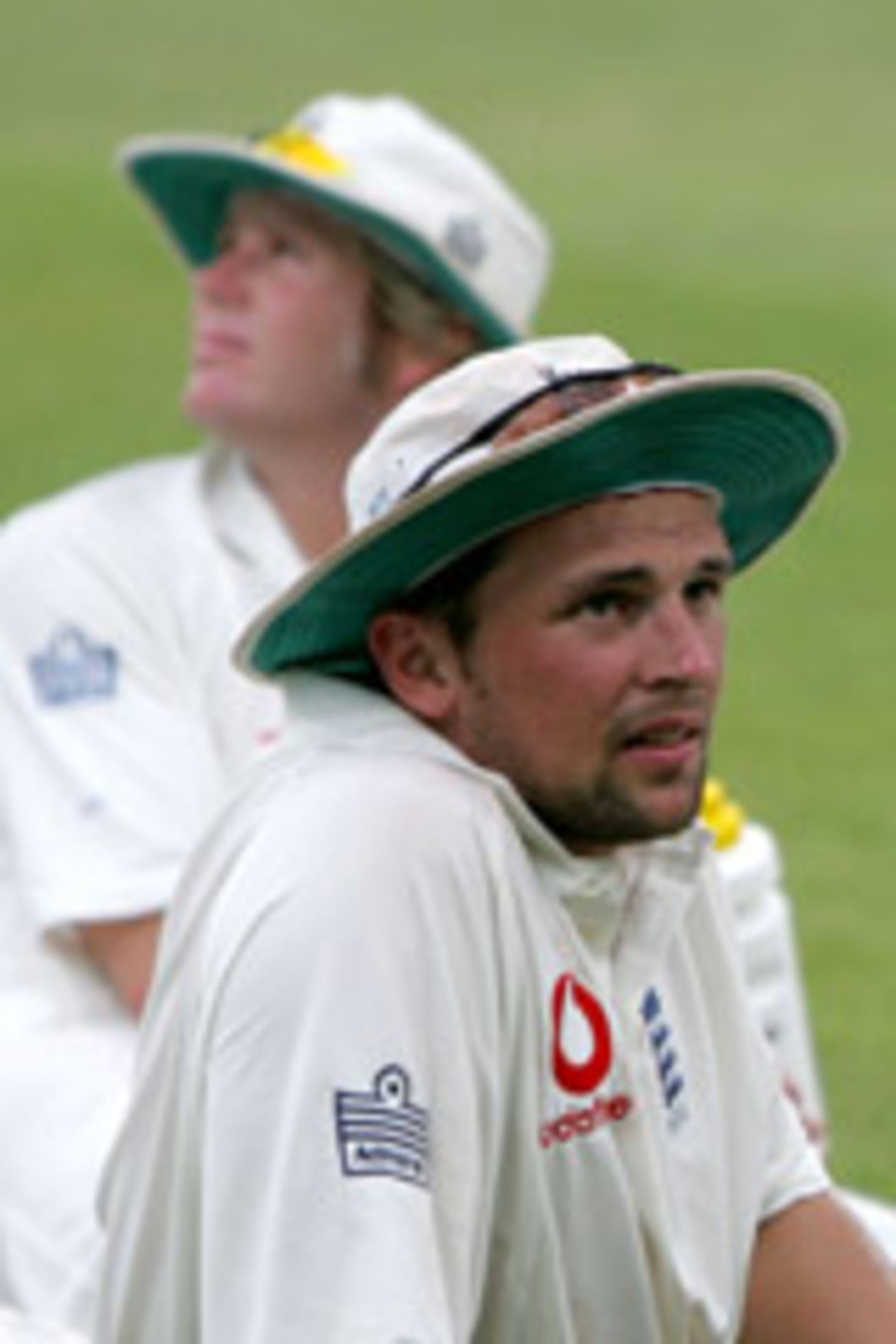 Stephen Harmison looks in hope for better light, South Africa v England, 2nd Test, Durban, 5th day, December 30 2004