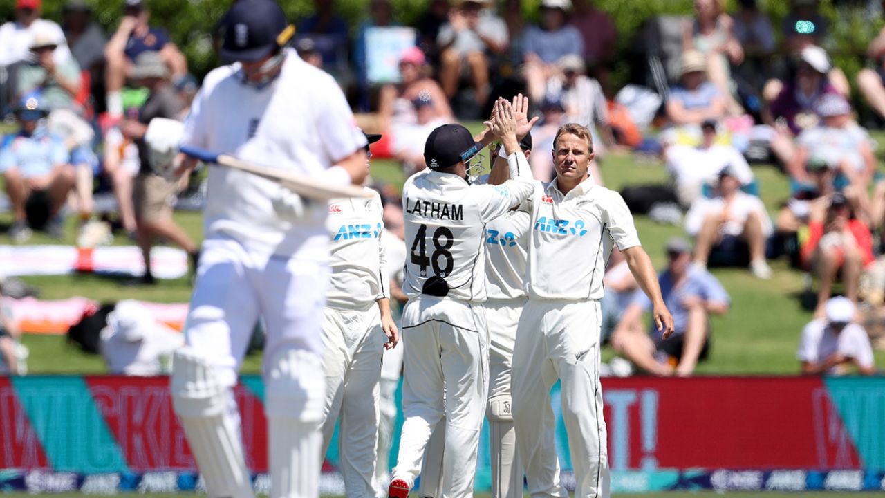 Will Robinson celebrates his maiden T20 century