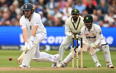 Ollie Robinson gets down to reverse-sweep, England vs Pakistan, 3rd Men's Test, Edgbaston, 2nd Day, September 10, 2026