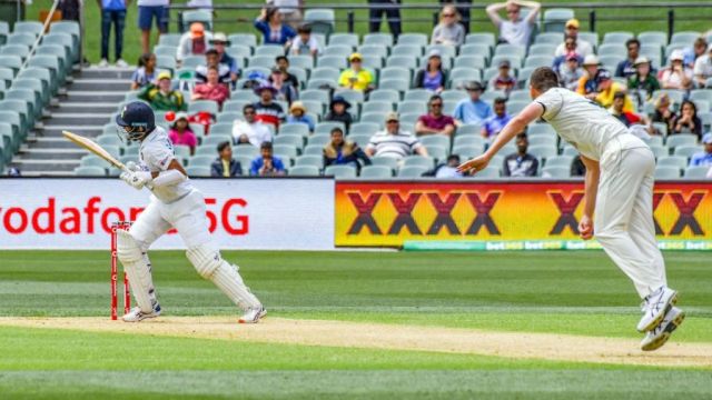 Cheteshwar Pujara facing a delivery
