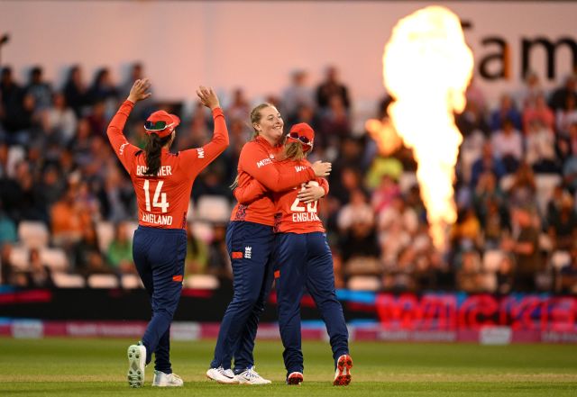 Sophie Ecclestone struck in the powerplay, England vs Pakistan, 2nd women's T20I, Wantage Road, May 17, 2024