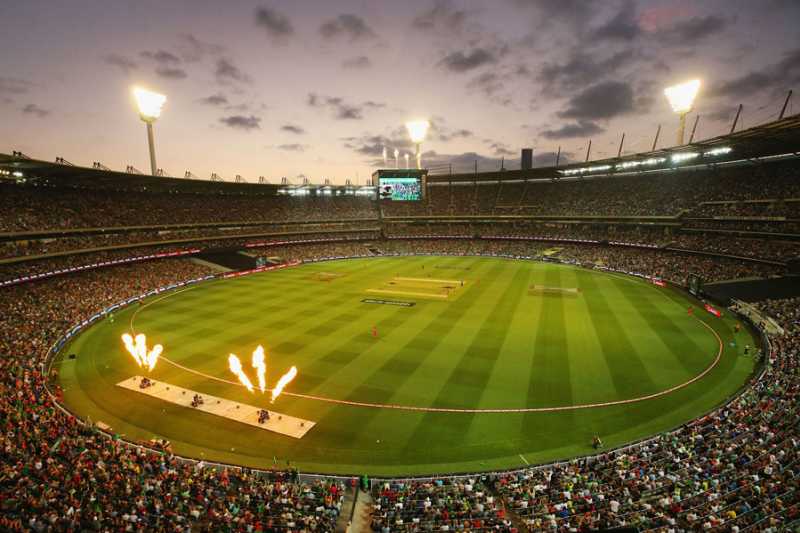 Melbourne Derby Sees Record l Crowd