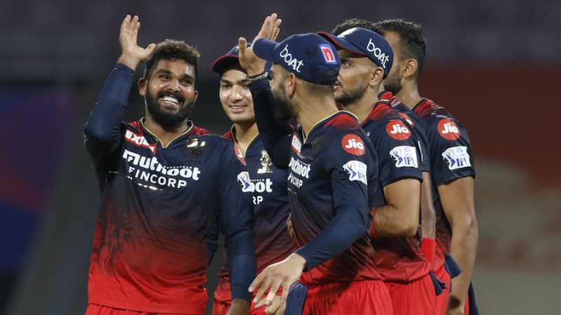 RCB vs CSK Head to Head: Chennai Super Kings eye season double over RCB to keep Playoffs hopes alive – Follow IPL 2022 Live Updates