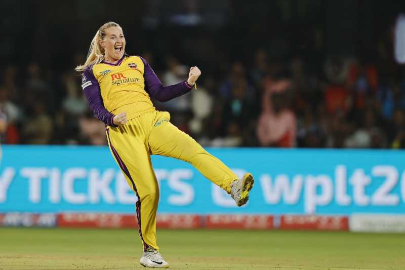 WPL - Sophie Ecclestone carries UP Warriorz with her big-game mentality |  ESPNcricinfo