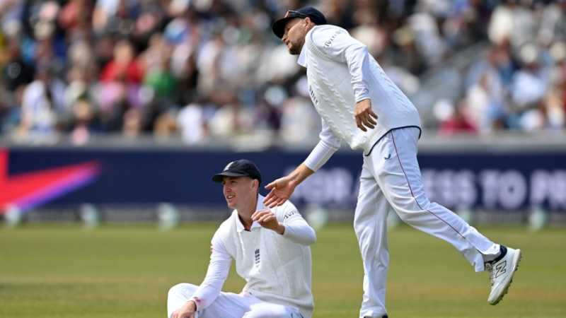 Joe Root consoles Harry Brook after he dropped KL Rahul, England vs India, 1st Test, Leeds, 4th day, June 23, 2025