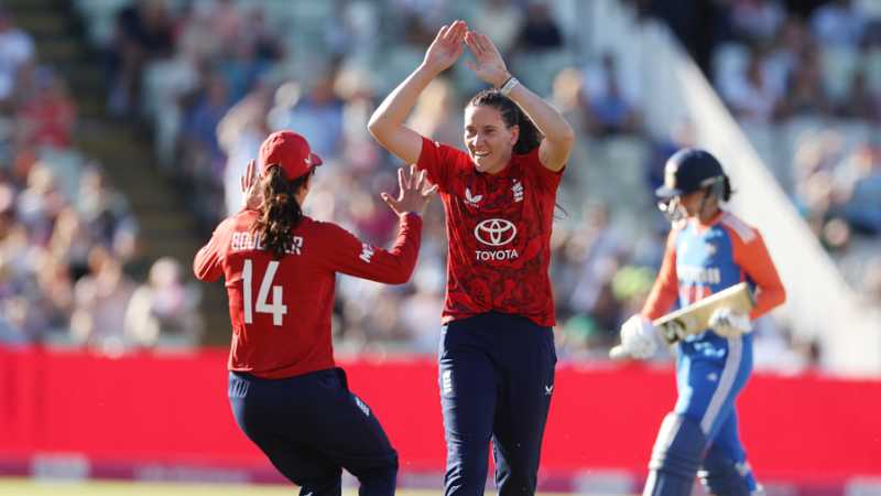 ENG-W vs IND-W 2025, ENG-W vs IND-W 5th T20I Match Report, July 12, 2025 -  Dean, Wyatt-Hodge shine in England's nervy last-ball win